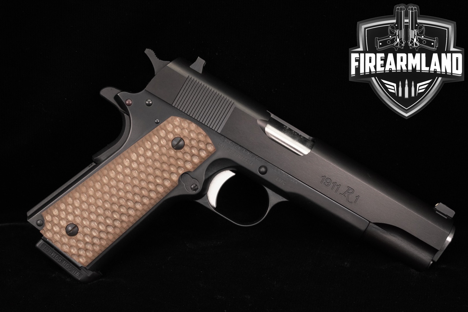 Remington Model 1911 R1 .45 ACP Black in Very Good Condition Thumbnail