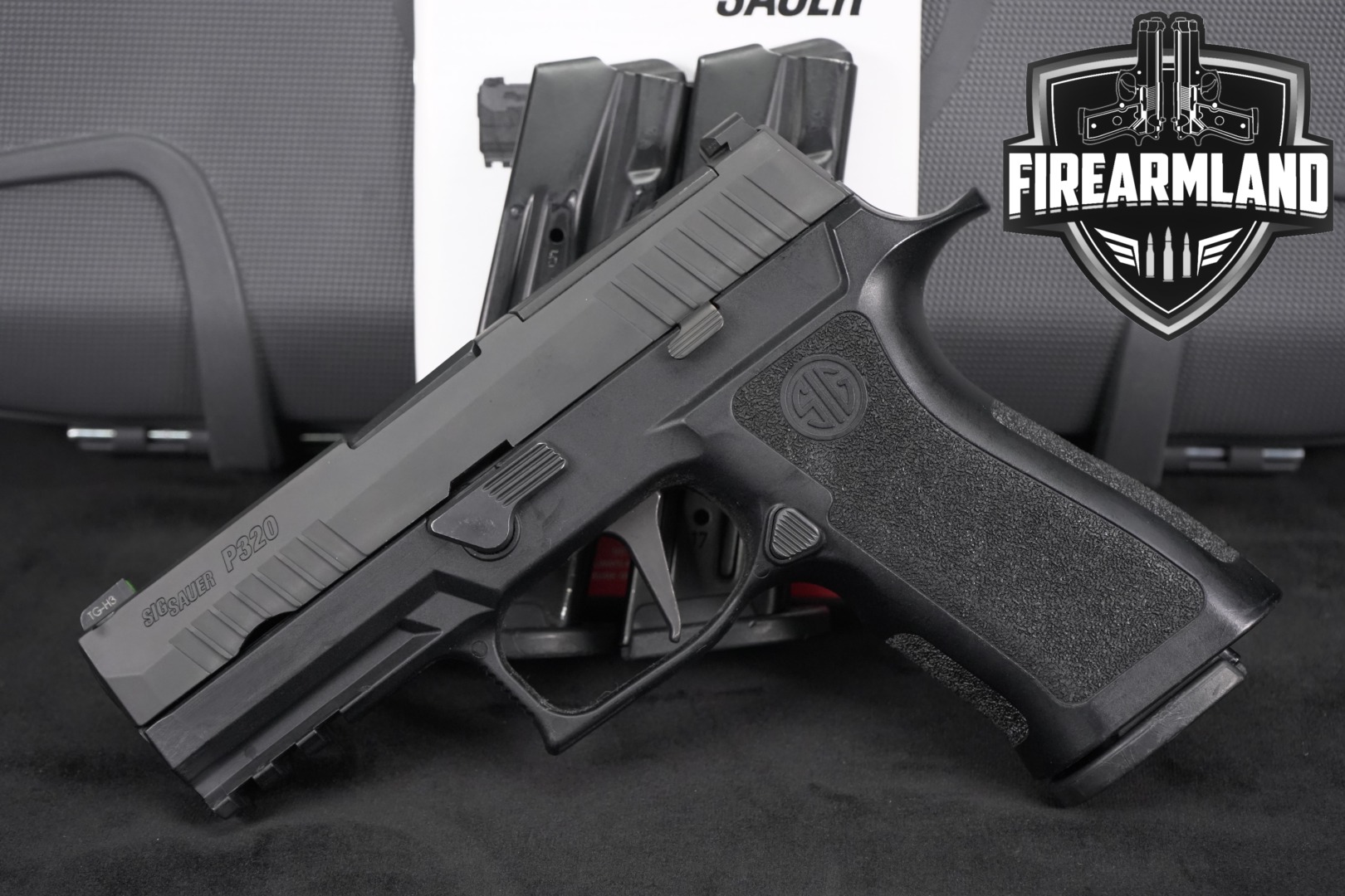 Sig Sauer P320 Carry PRO 9mm Luger Black in Good Condition Thumbnail