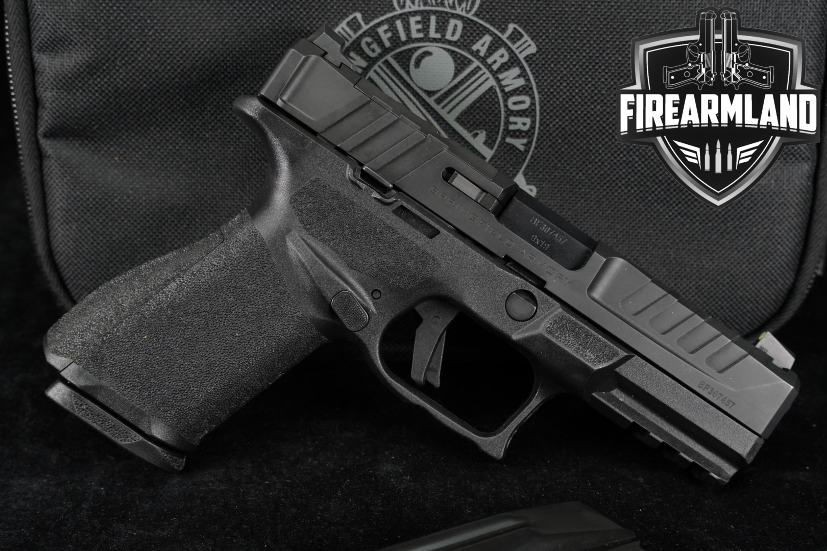 Springfield Armory Echelon 4.0C U-Dot 9mm Luger Black in Excellent Condition Thumbnail