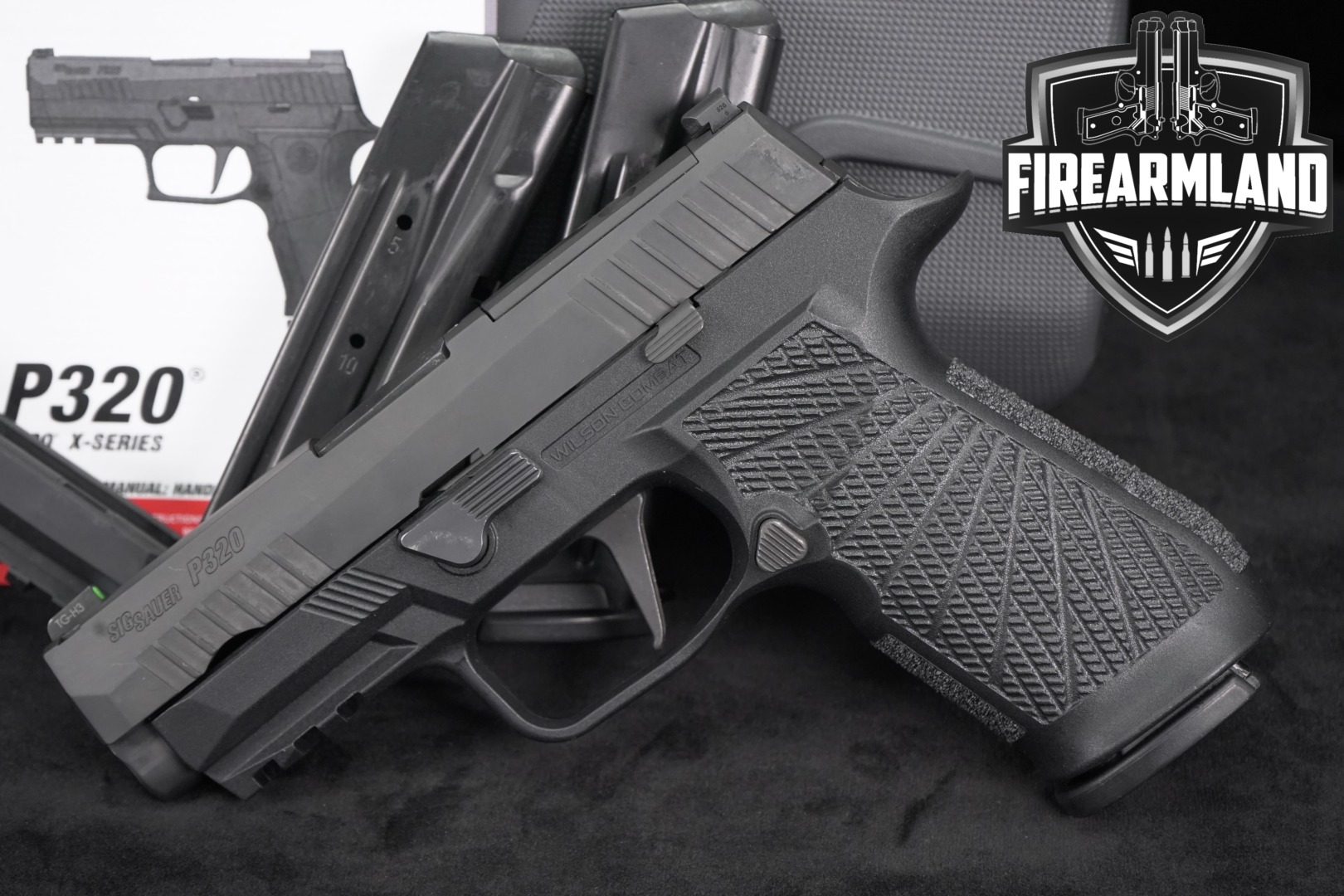 Sig Sauer P320 Carry Pro; LE Package 9mm Luger Black in Good Condition Thumbnail