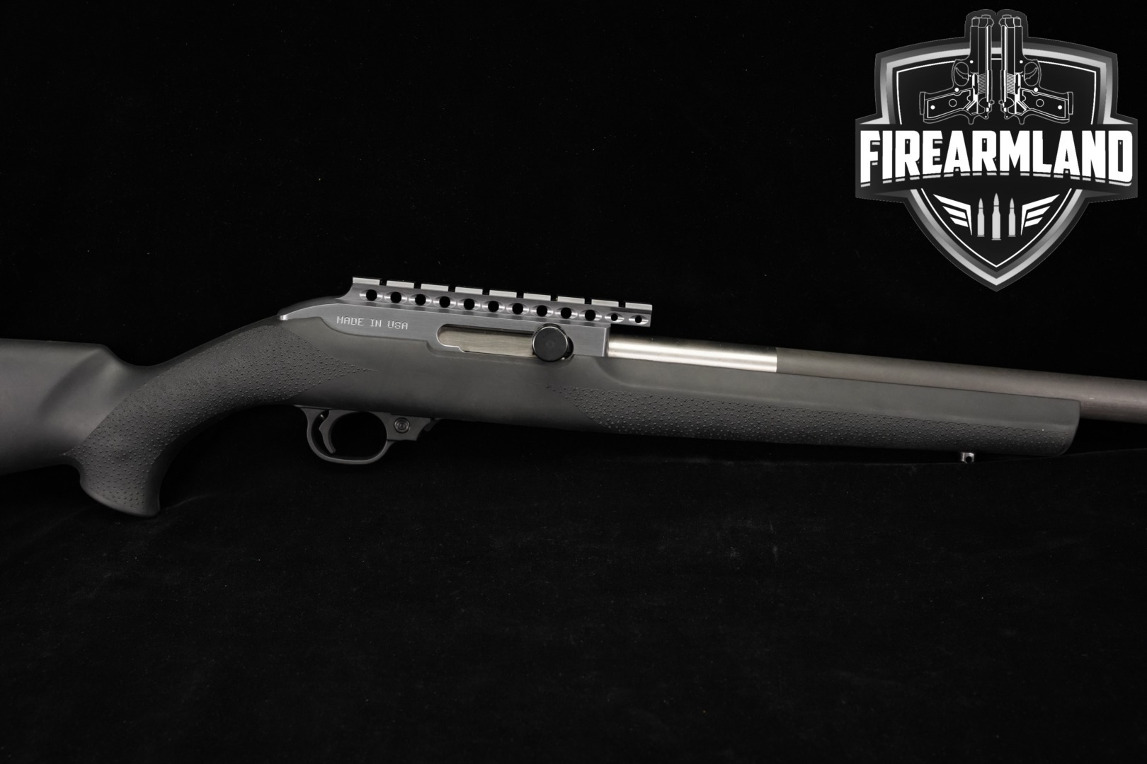 Magnum Research MLR-1722M .22 WMR Grey & Synthetic in Very Good Condition Thumbnail