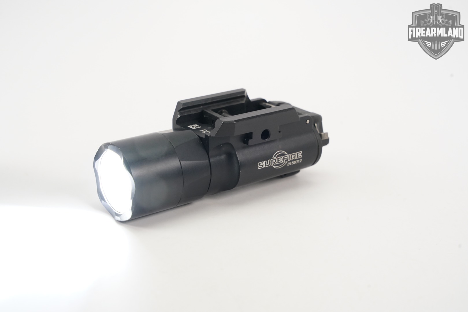 SureFire X300 Ultra X300U-B 1000 Lumens & 11,300 Candela Weapon Light X 300-img-2