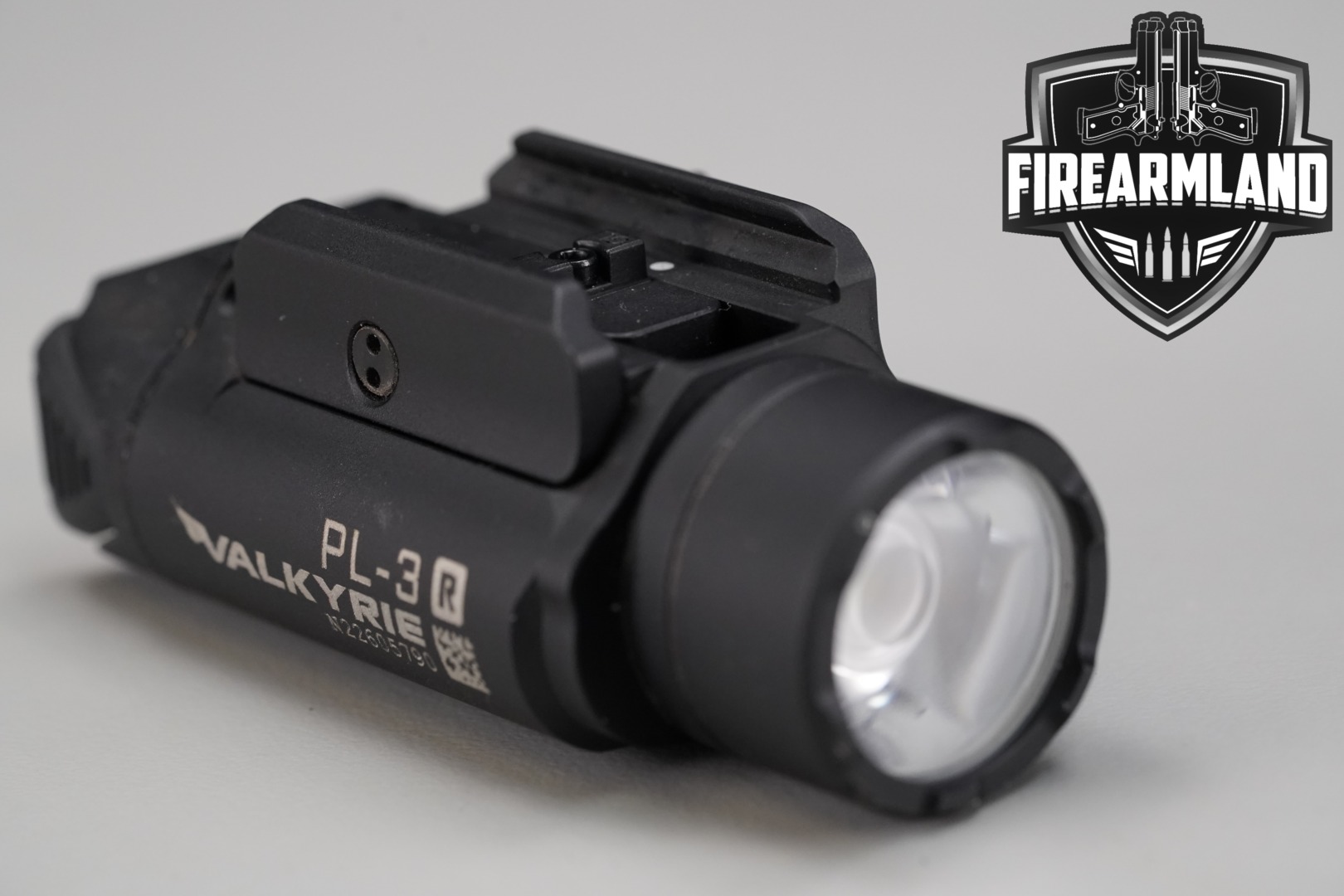OLight PL-3 R Valkyrie 1500 Lumens Black in Good Condition Thumbnail