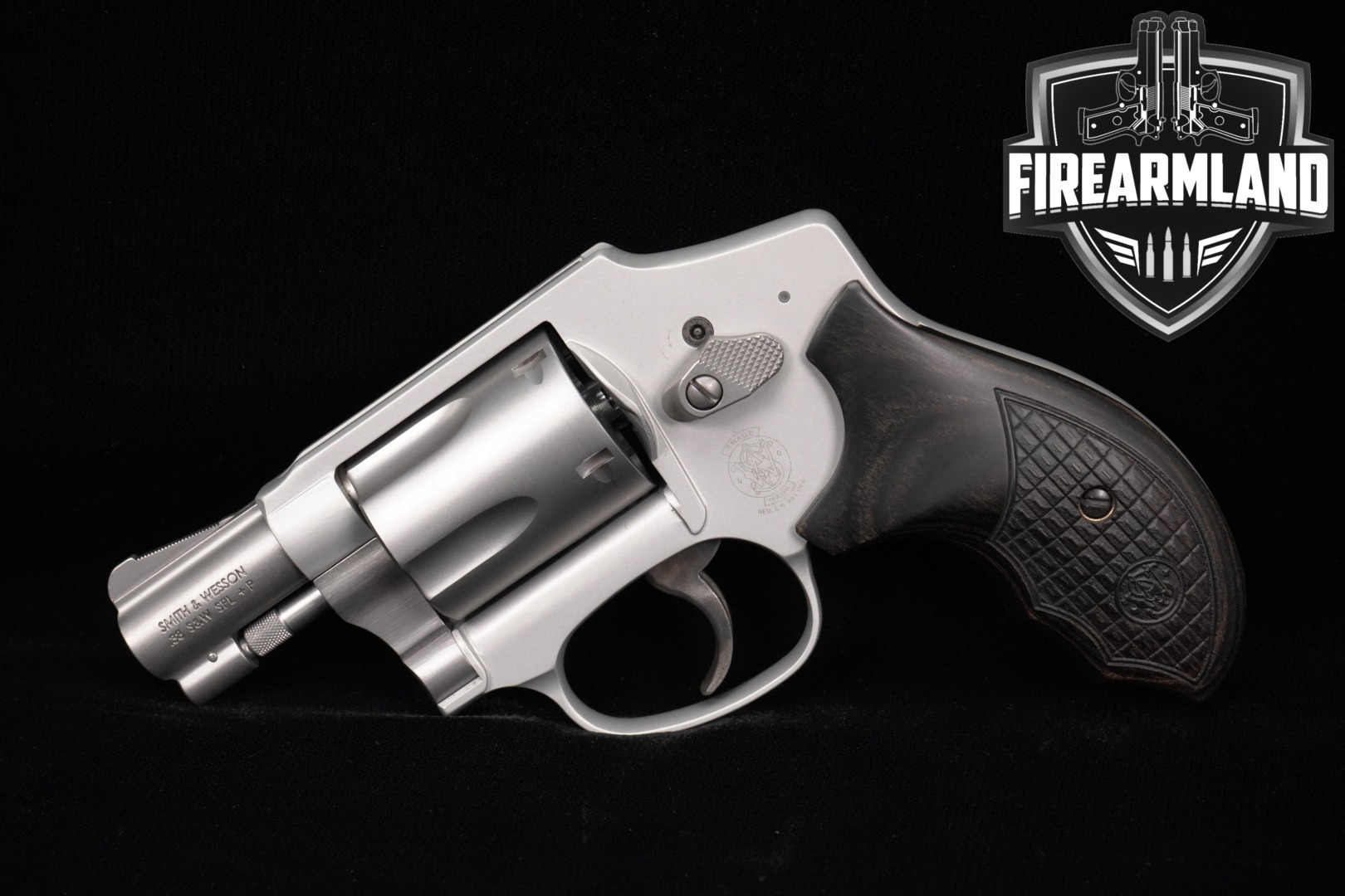 Smith & Wesson (S&W) Model 642-2 Airweight .38 Spl. Stainless in Very Good Condition Thumbnail