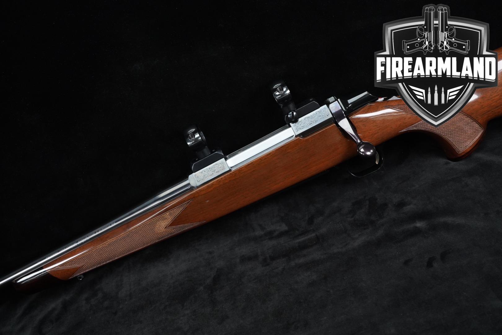 Browning A-Bolt II Medallion Left-Hand 7mm Rem. Mag. Blued & Walnut in Very Good Condition Thumbnail
