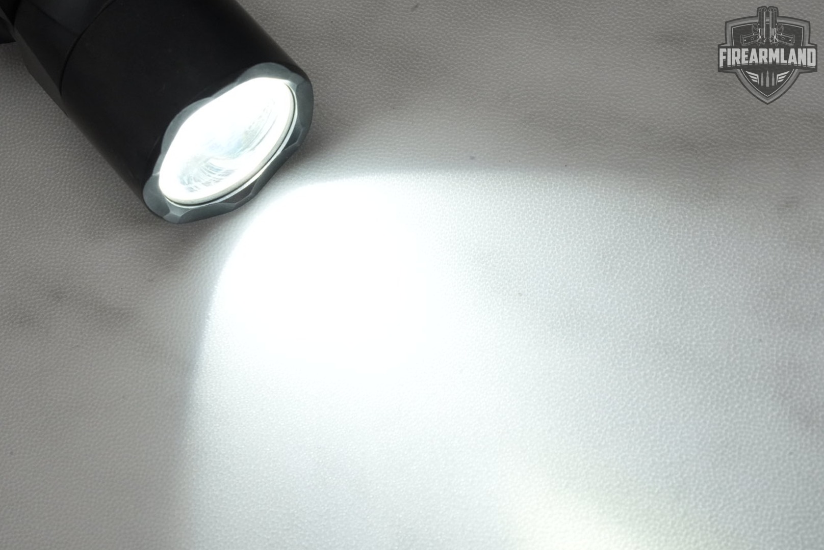 SureFire X300 Ultra X300U-A 1000 Lumens & 11,300 Candela Weapon Light X-300-img-6
