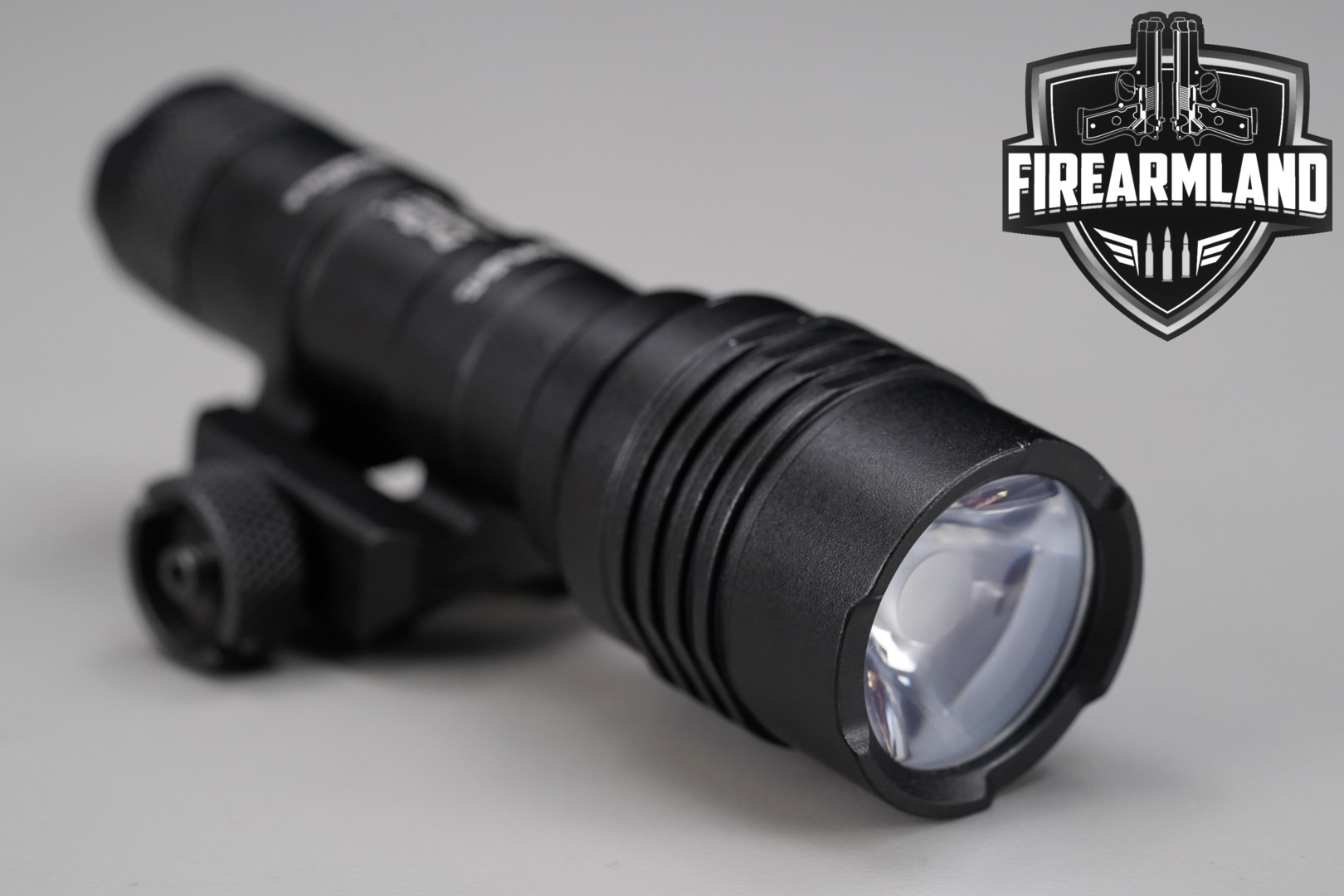 Streamlight Pro Tac Rail Mount 1 350 Lumens Black in Excellent Condition Thumbnail