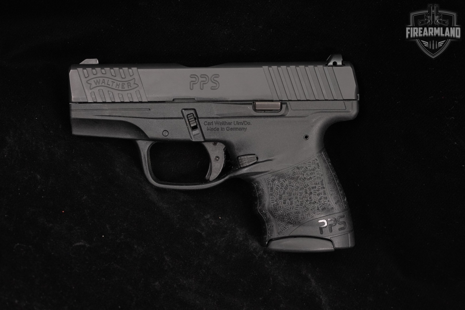 Walther PPS M2 9mm 3.18" +2 MAGS, ORIG CASE & HOLSTER-img-3
