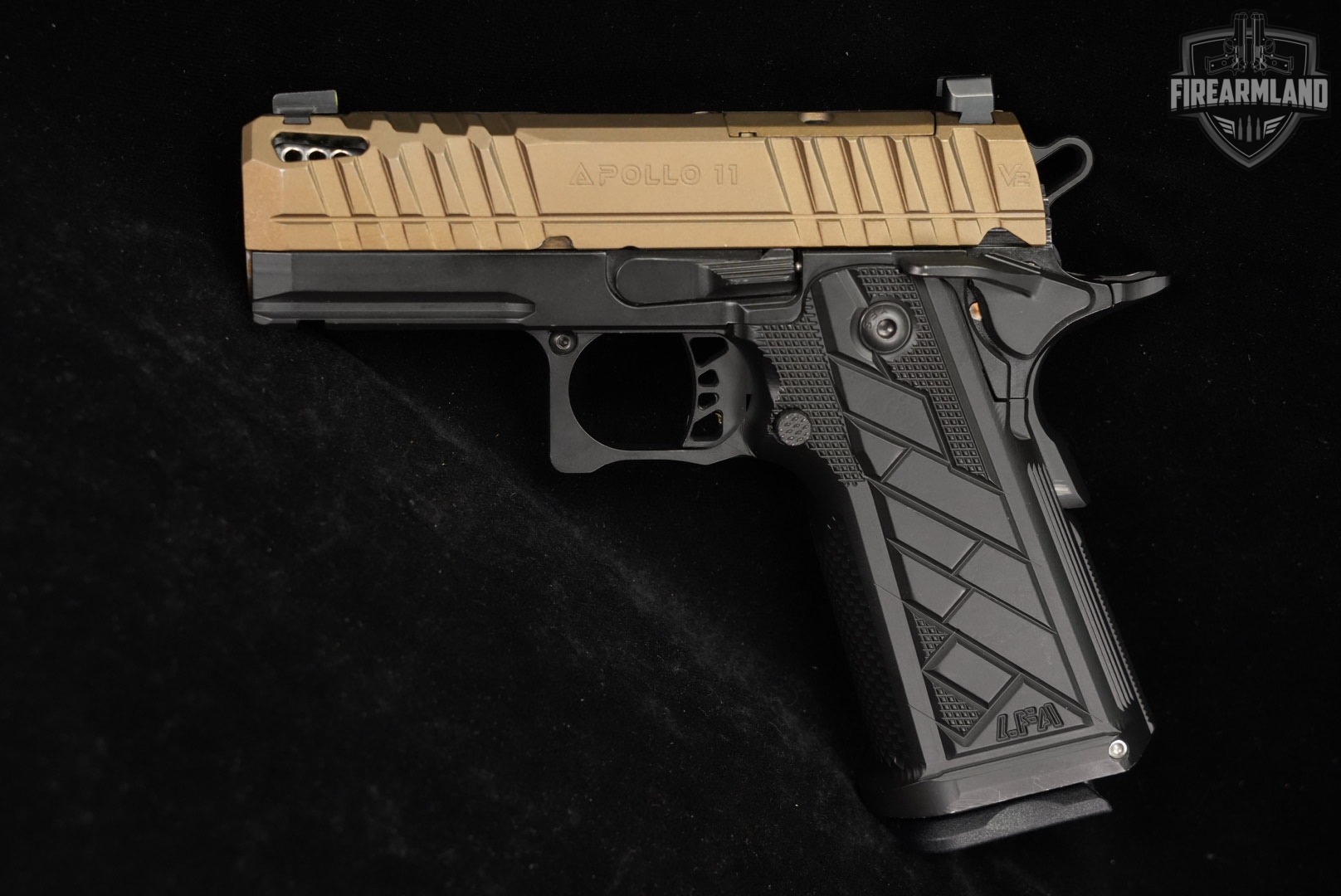 Live Free Armory Apollo 11 V2 Sub-Compact 9mm 2011 LFA +2 MAGS & ORIG CASE-img-3