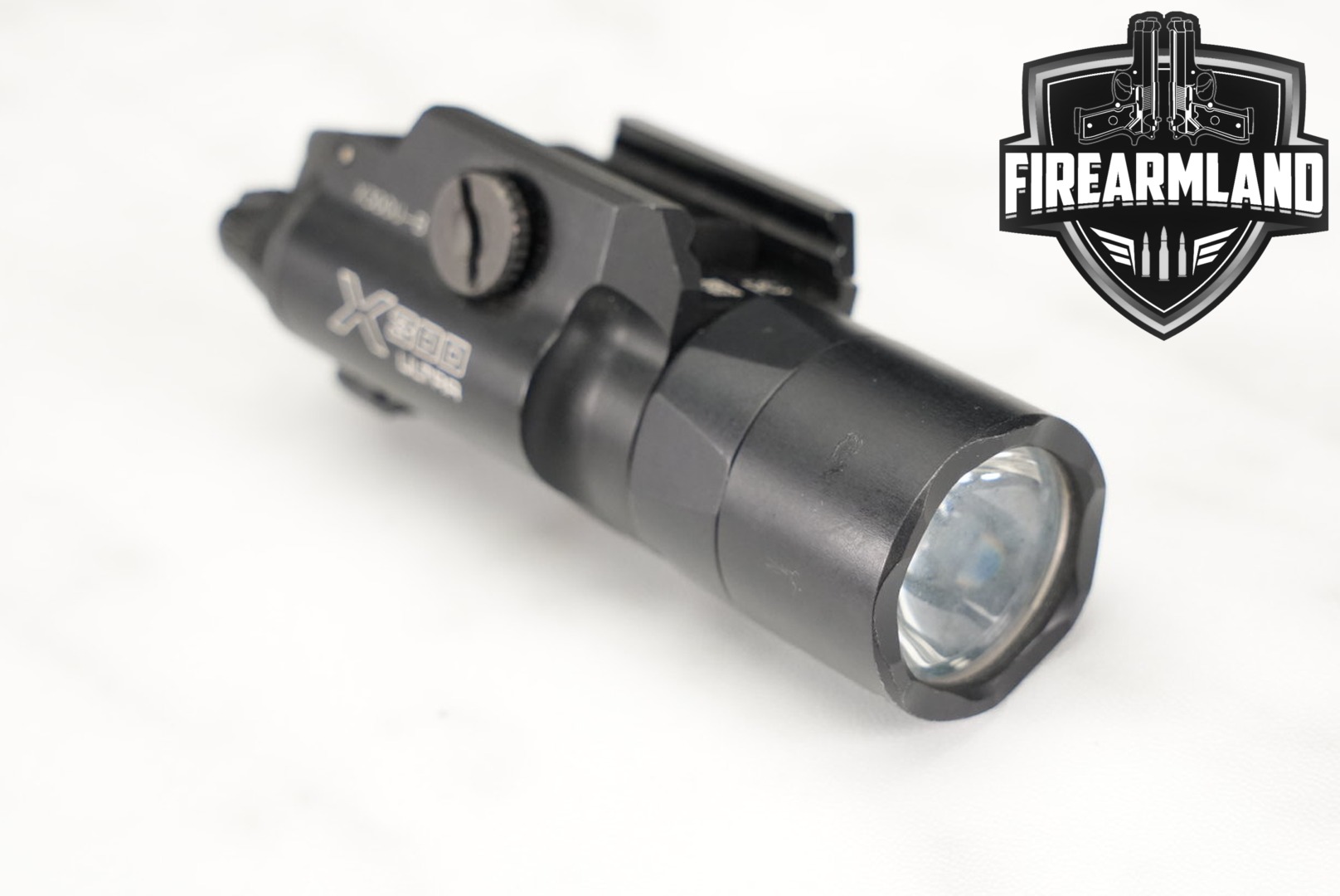 SureFire X300 Ultra X300U-B 1000 Lumens & 11,300 Candela Weapon Light-img-0