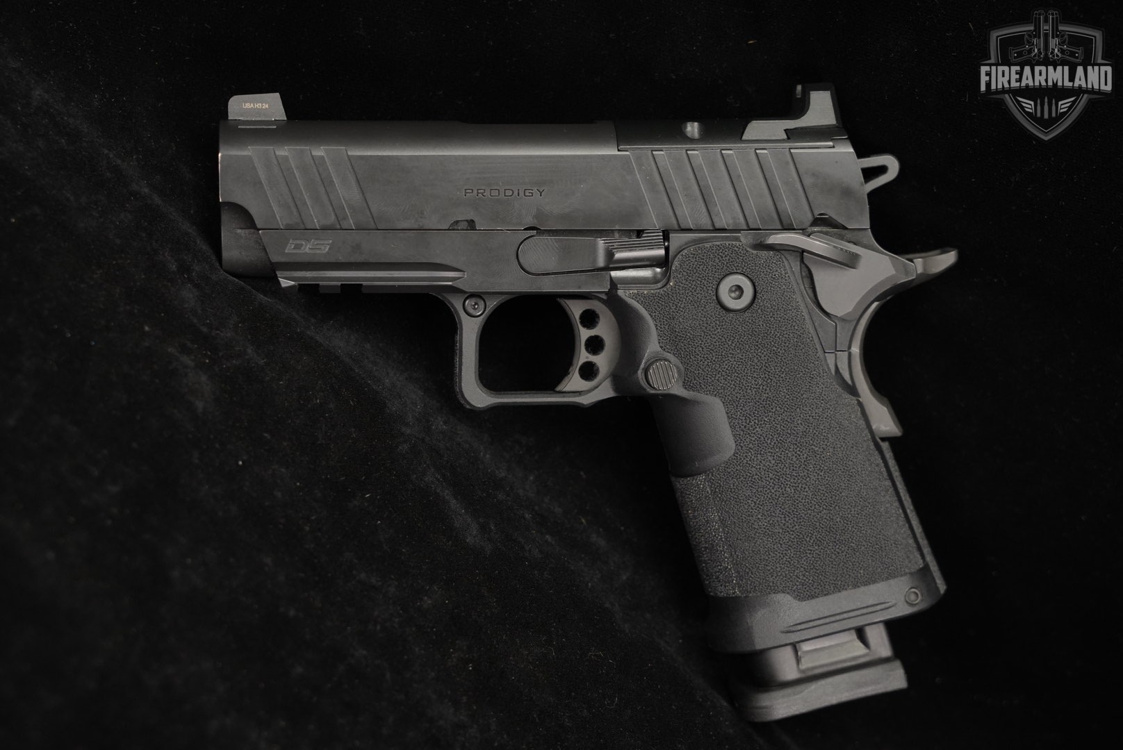 Springfield Armory 1911 DS Prodigy Compact 3.5" AOS 9mm +3 MAGS & ORIG CASE-img-4