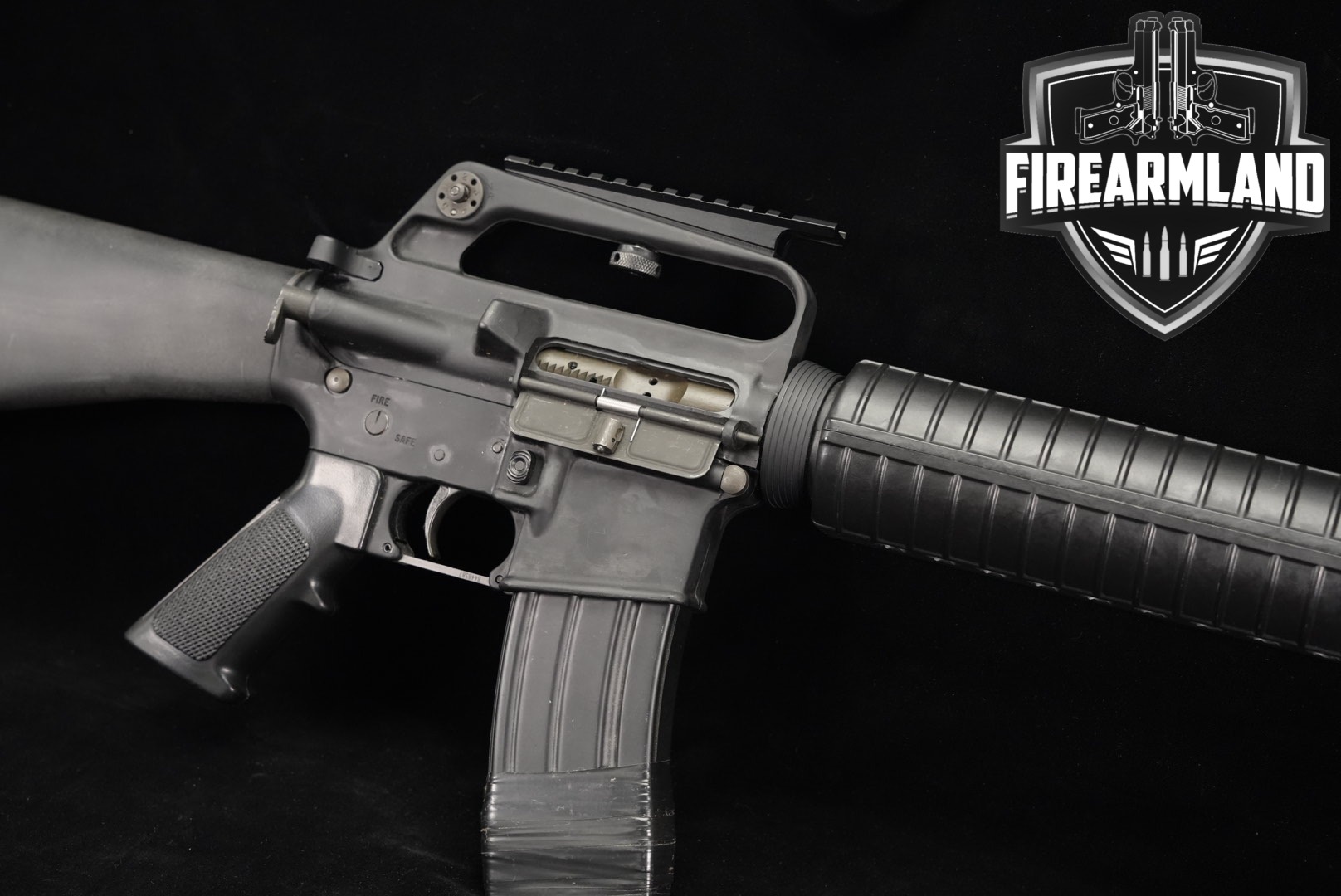Bushmaster XM15-E2S HBAR 5.56mm NATO Black in Good Condition Thumbnail