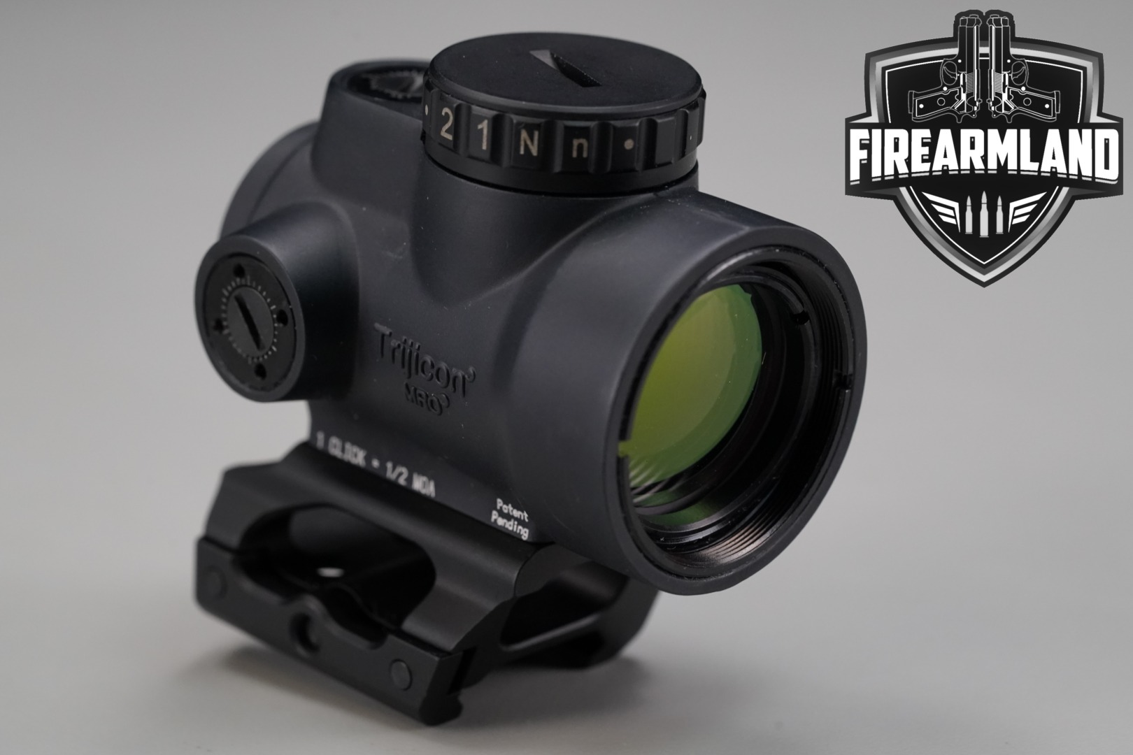 Trijicon MRO 2 MOA Green Dot Matte Black in Excellent Condition Thumbnail