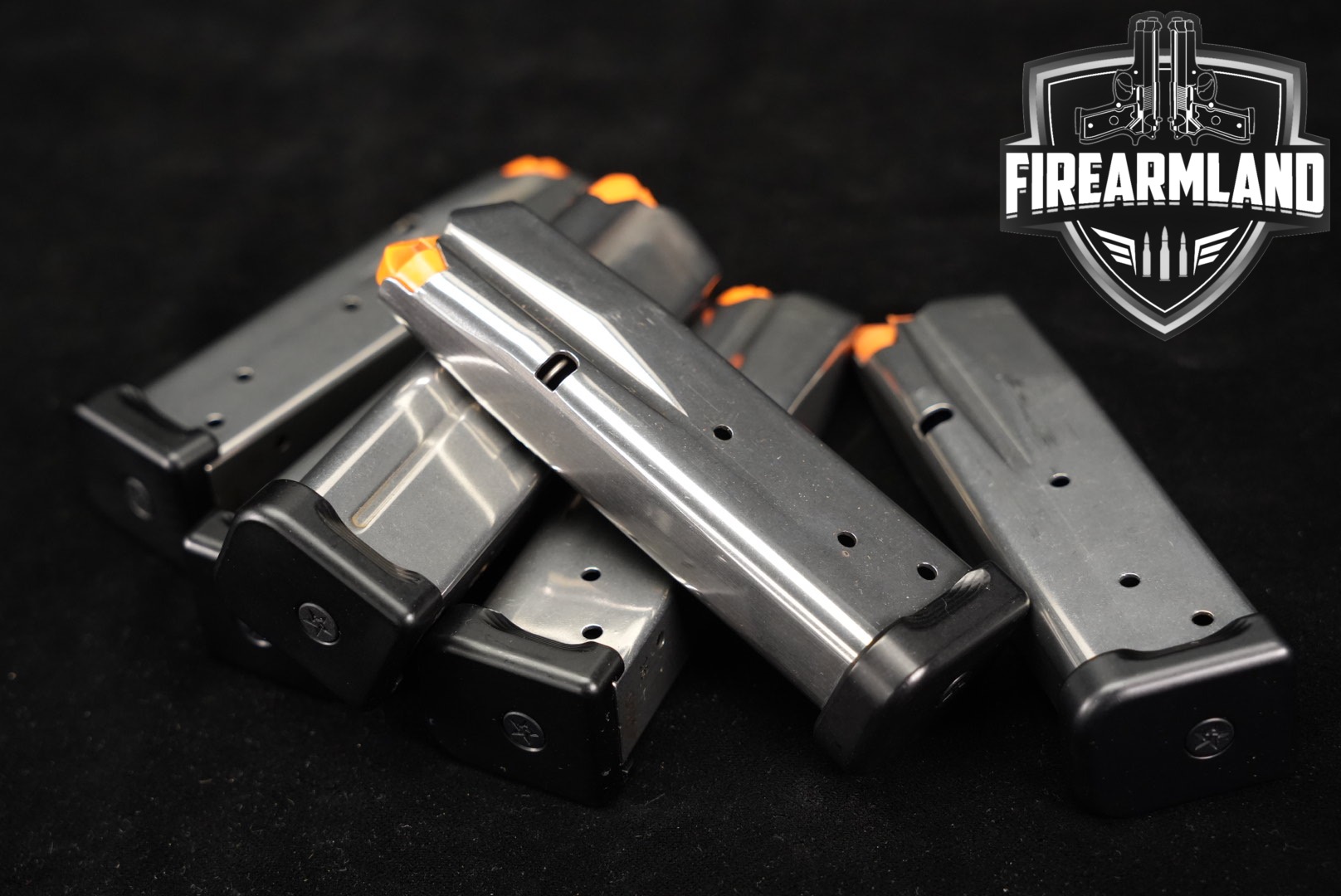 Staccato (STI) SIX (6) C/ CS 2011 DS 1911 16 Round Magazines 9mm Luger in Very Good Condition Thumbnail