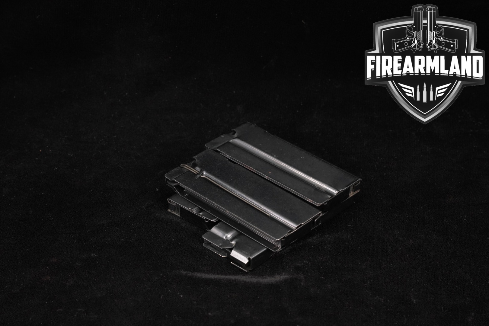 Henry Repeating Arms FOUR 94) AR7/US Survival Pattern Magazines 8-Round .22LR .22 LR in Very Good Condition Thumbnail