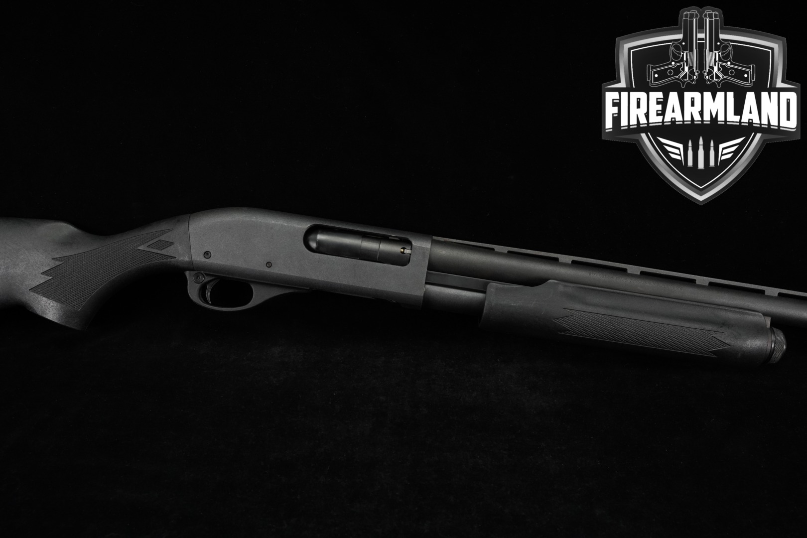 Remington Model 870 Express Super Magnum 12 Gauge Black in Very Good Condition Thumbnail