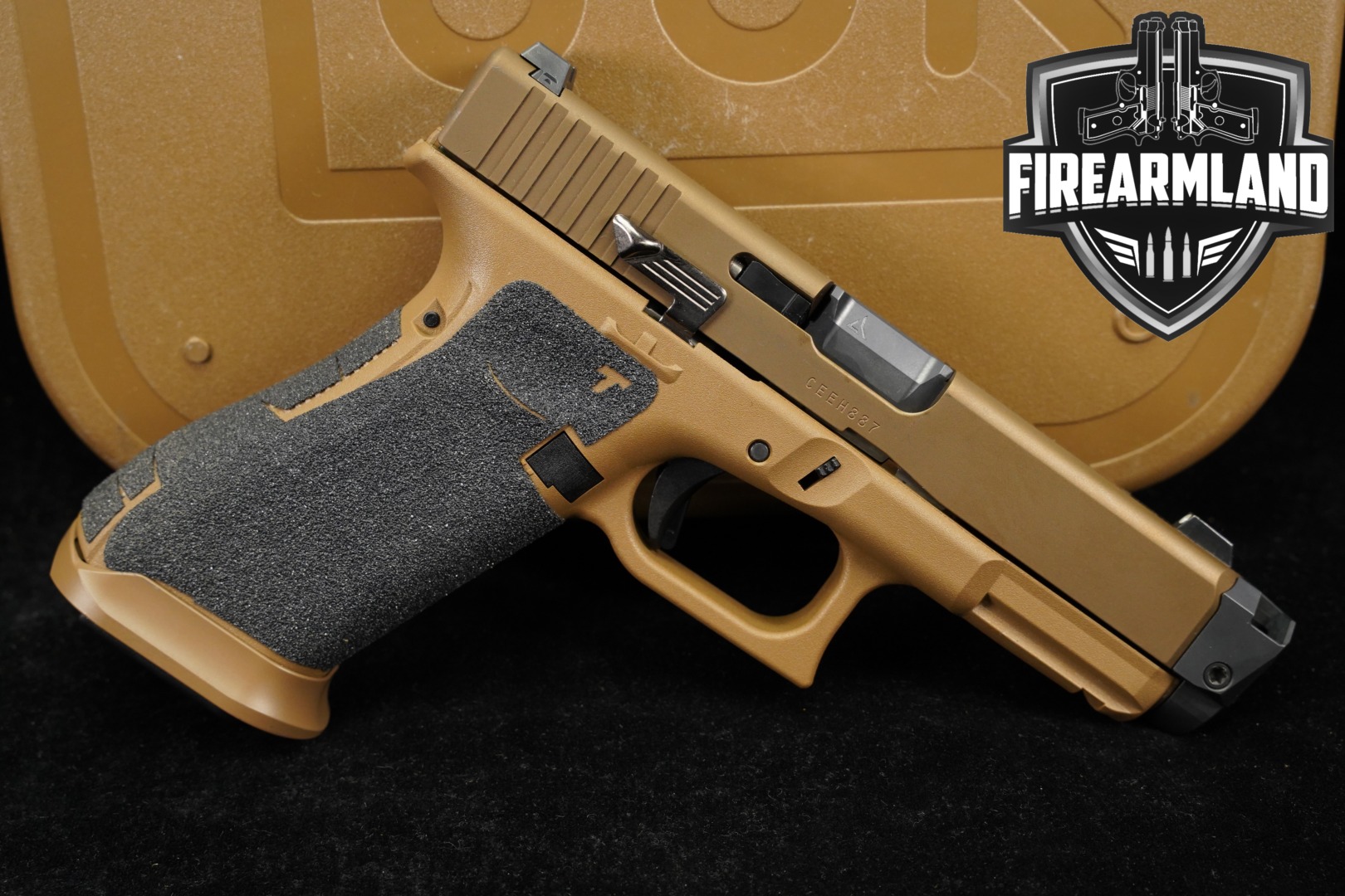 Glock 19X 9mm Luger Coyote Tan in Very Good Condition Thumbnail