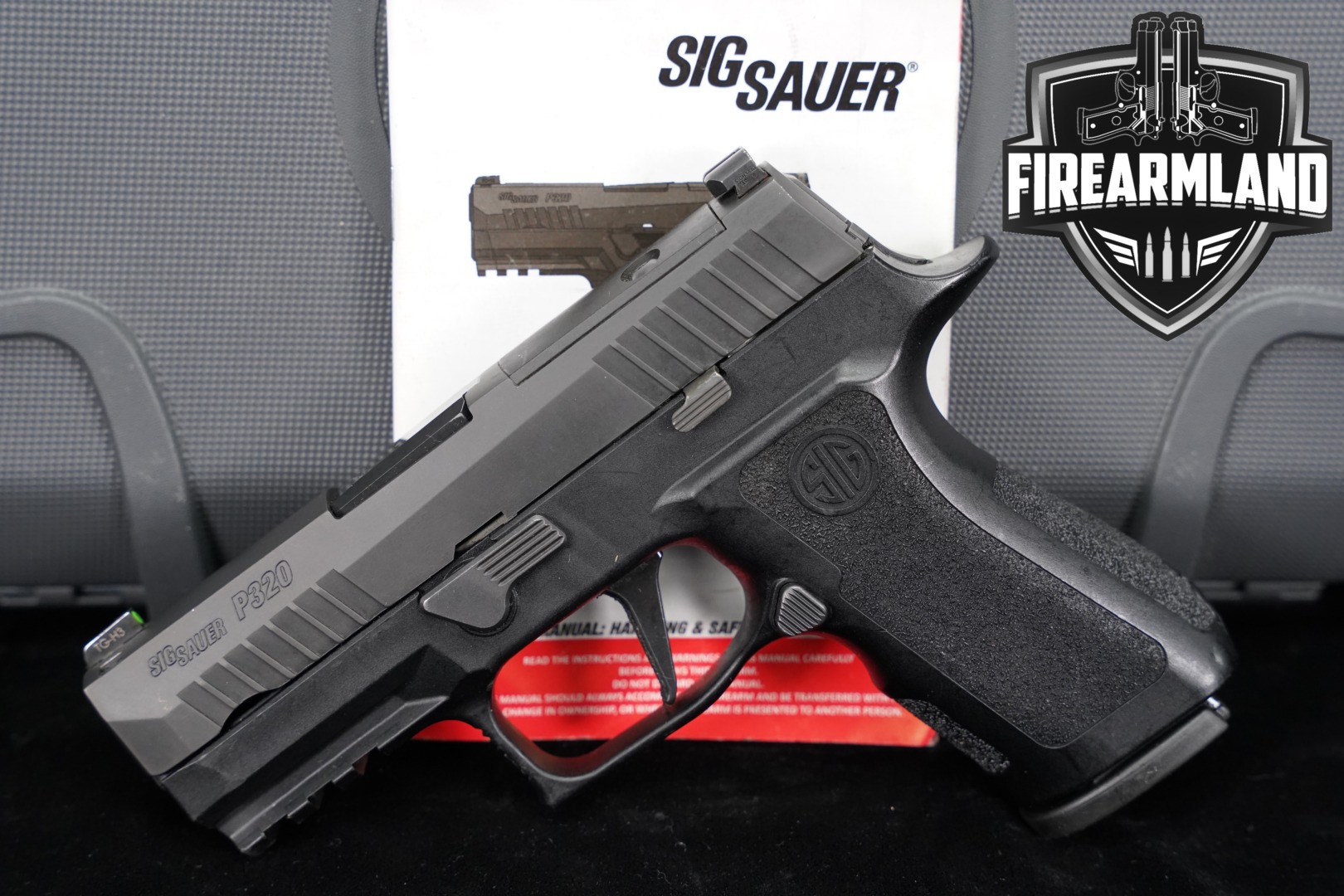 Sig Sauer P320 Compact 9mm Luger Black in Good Condition Thumbnail