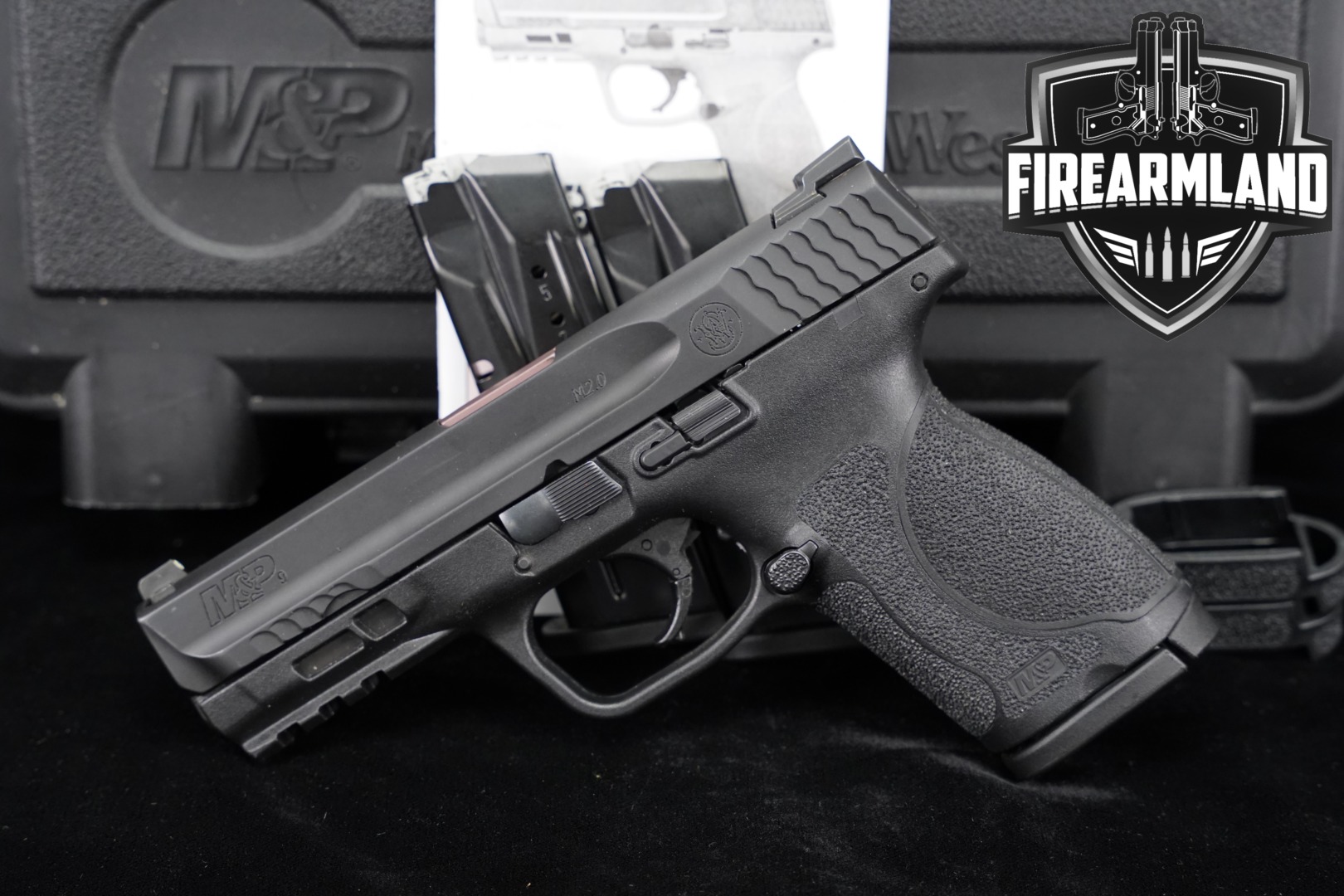 Smith & Wesson (S&W) M&P9 M2.0 Compact 4.0 9mm Luger Black in Very Good Condition Thumbnail