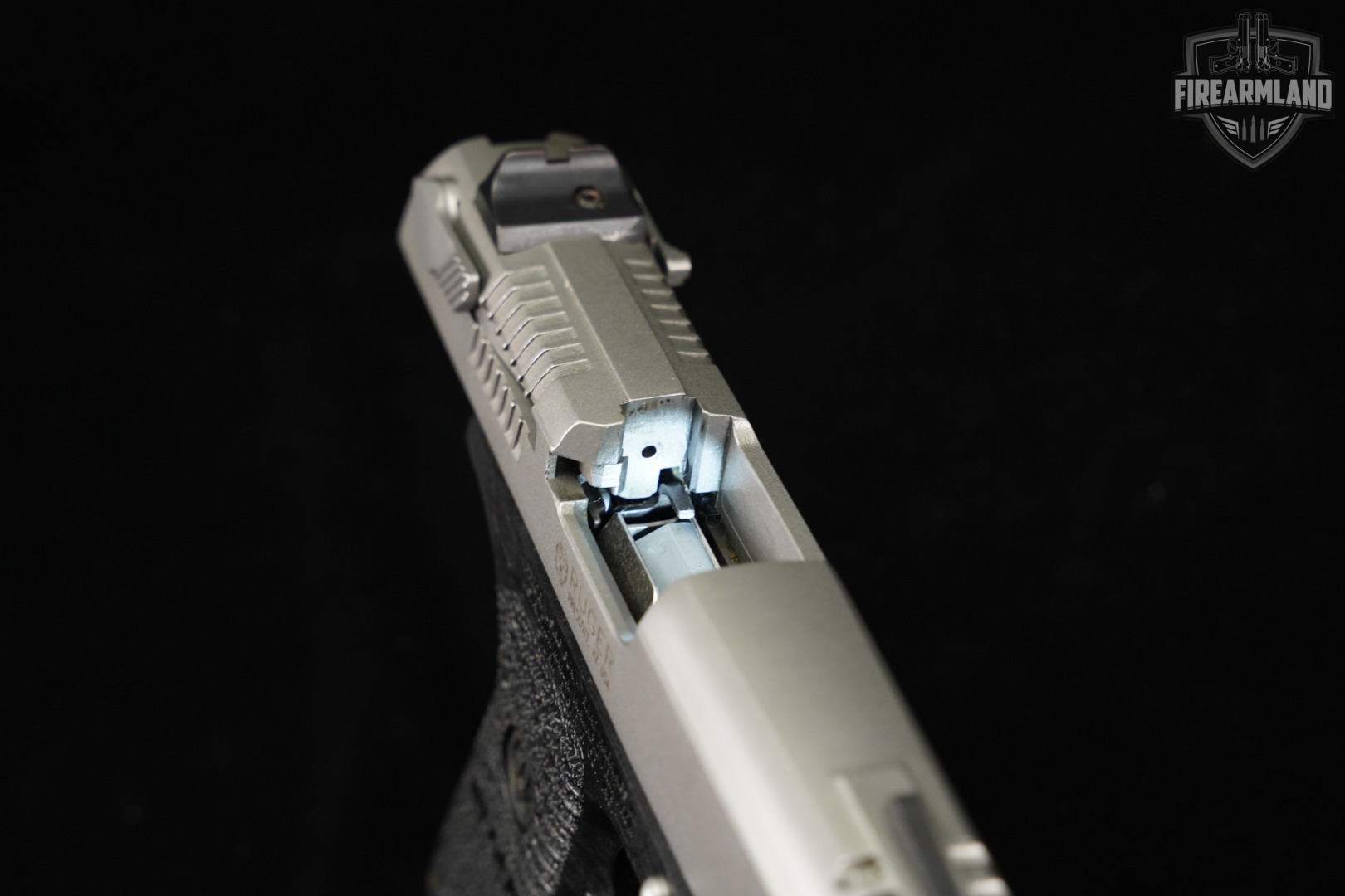 Ruger P95 PR 9mm P-95 +2 MAGS & ORIG CASE-img-11