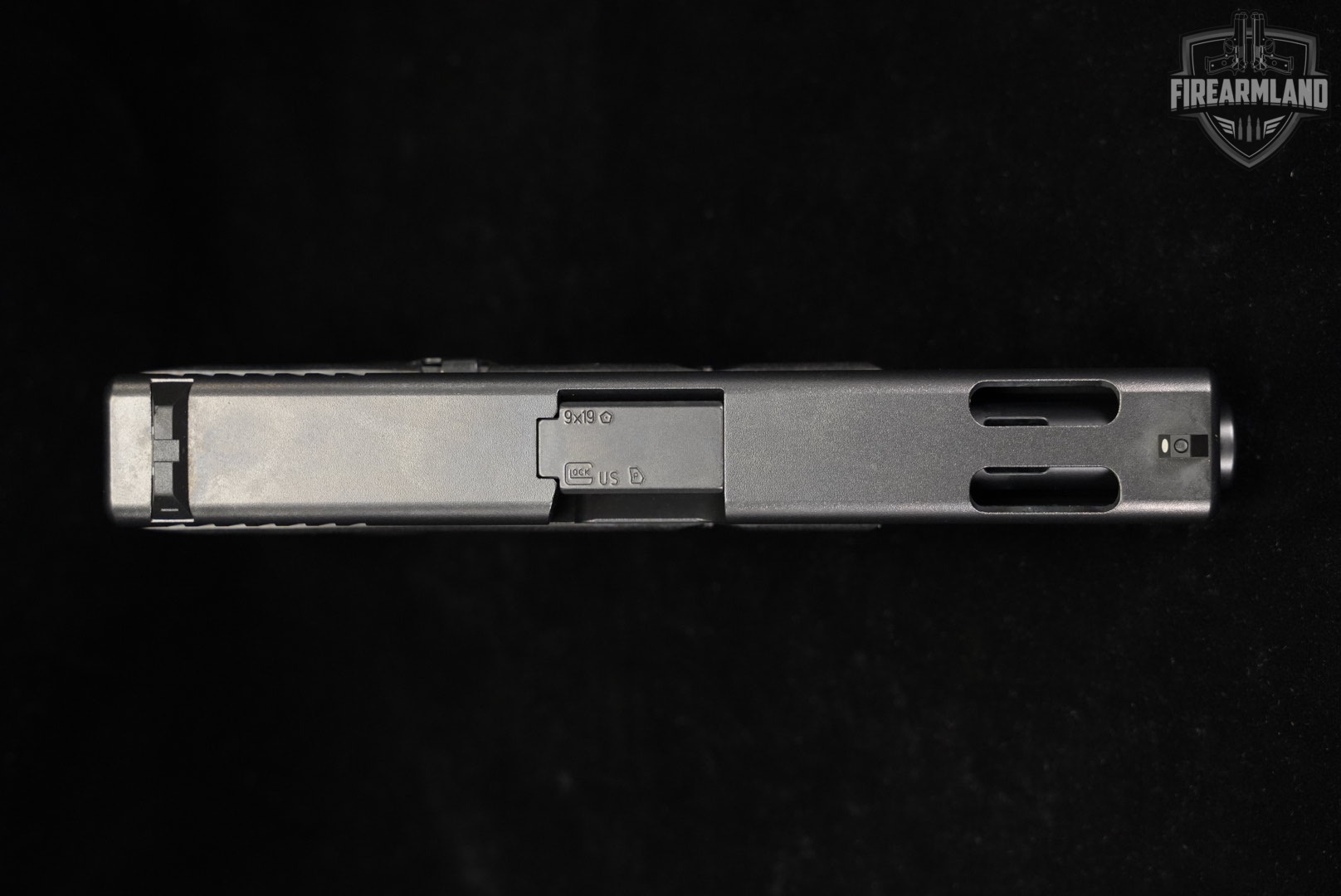 Glock 17C Gen3 G17C Gen 3 9mm COMP 4.49" +2 MAGS & ORIG CASE-img-5