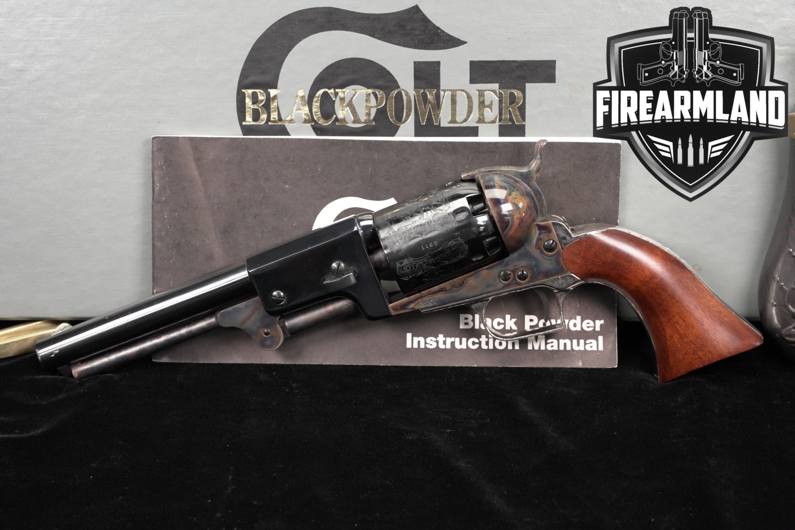 Colt Blackpowder Model 1848 Dragoon Third Model; Signature Series; 3rd Generation .44 Color Case-Hardened & Blued in Good Condition Thumbnail