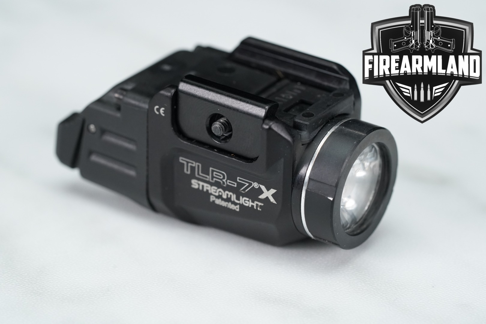 Streamlight TLR-7X 725 Lumens & 9,500 Candela in Excellent Condition Thumbnail
