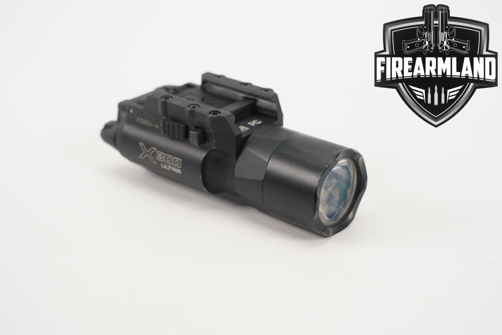 SureFire X300 Ultra X300U-A 1000 Lumens & 11,300 Candela Weapon Light X-300-img-0