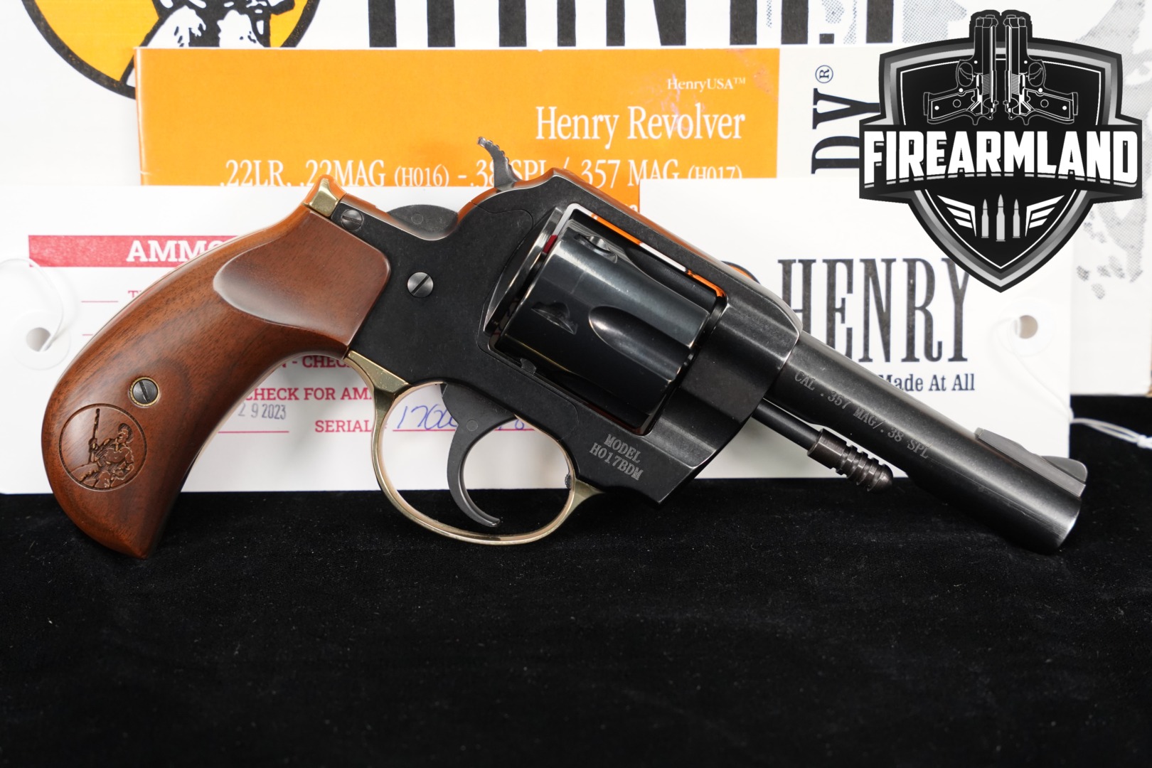 Henry Repeating Arms Big Boy Revolver Birdshead Grip .357 Mag. Blued in Excellent Condition Thumbnail