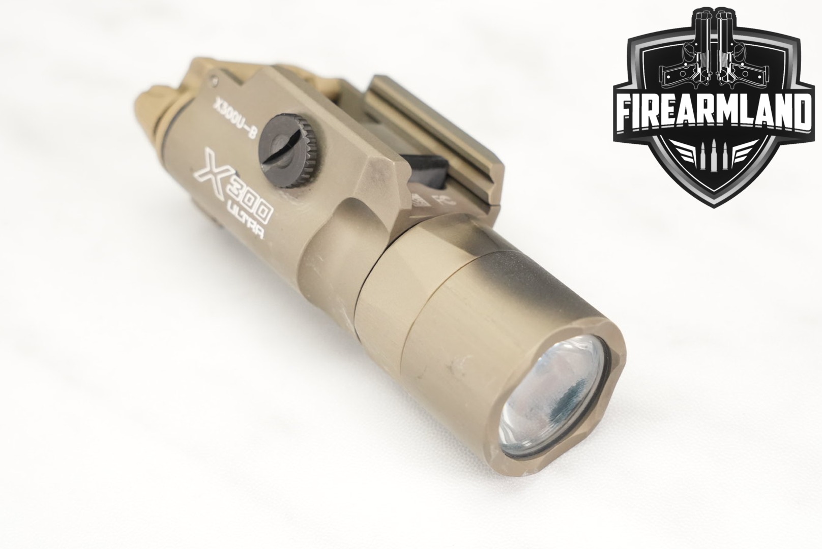 SureFire X300 Ultra X300U-B 1000 Lumens & 11,300 Candela Weapon Light X-300-img-0