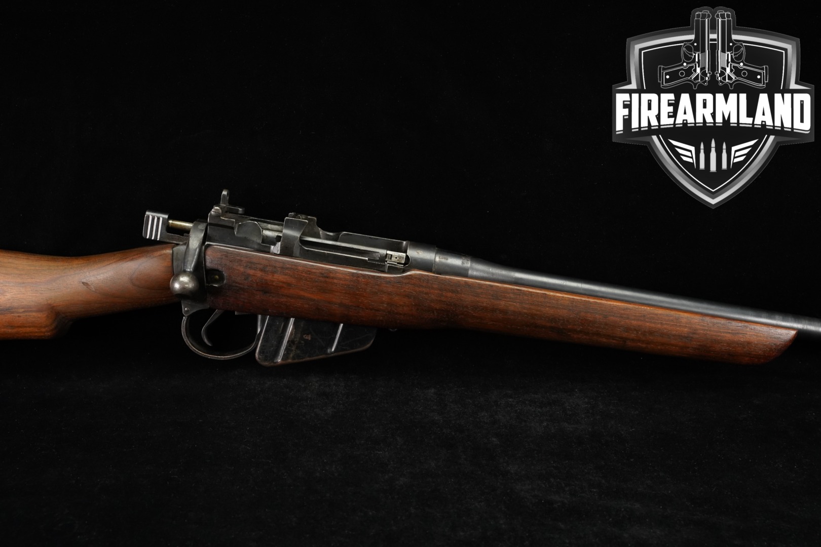 1944 Small Arms LTD. Long Branch No4 Mk 1* .303 British Black & Hardwood in Good Condition Thumbnail
