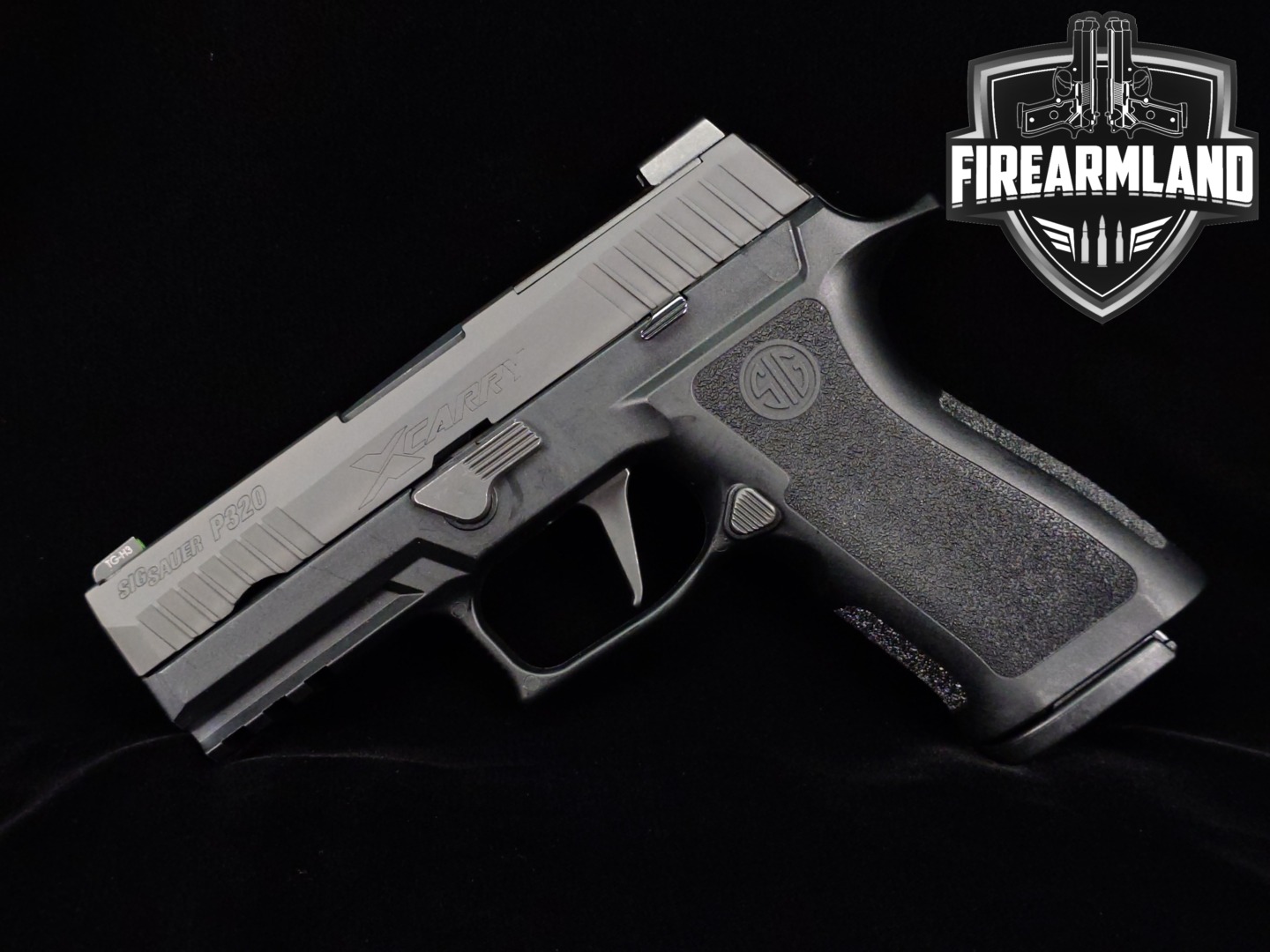 Sig Sauer P320 X-Carry 9mm Luger Black in Very Good Condition Thumbnail