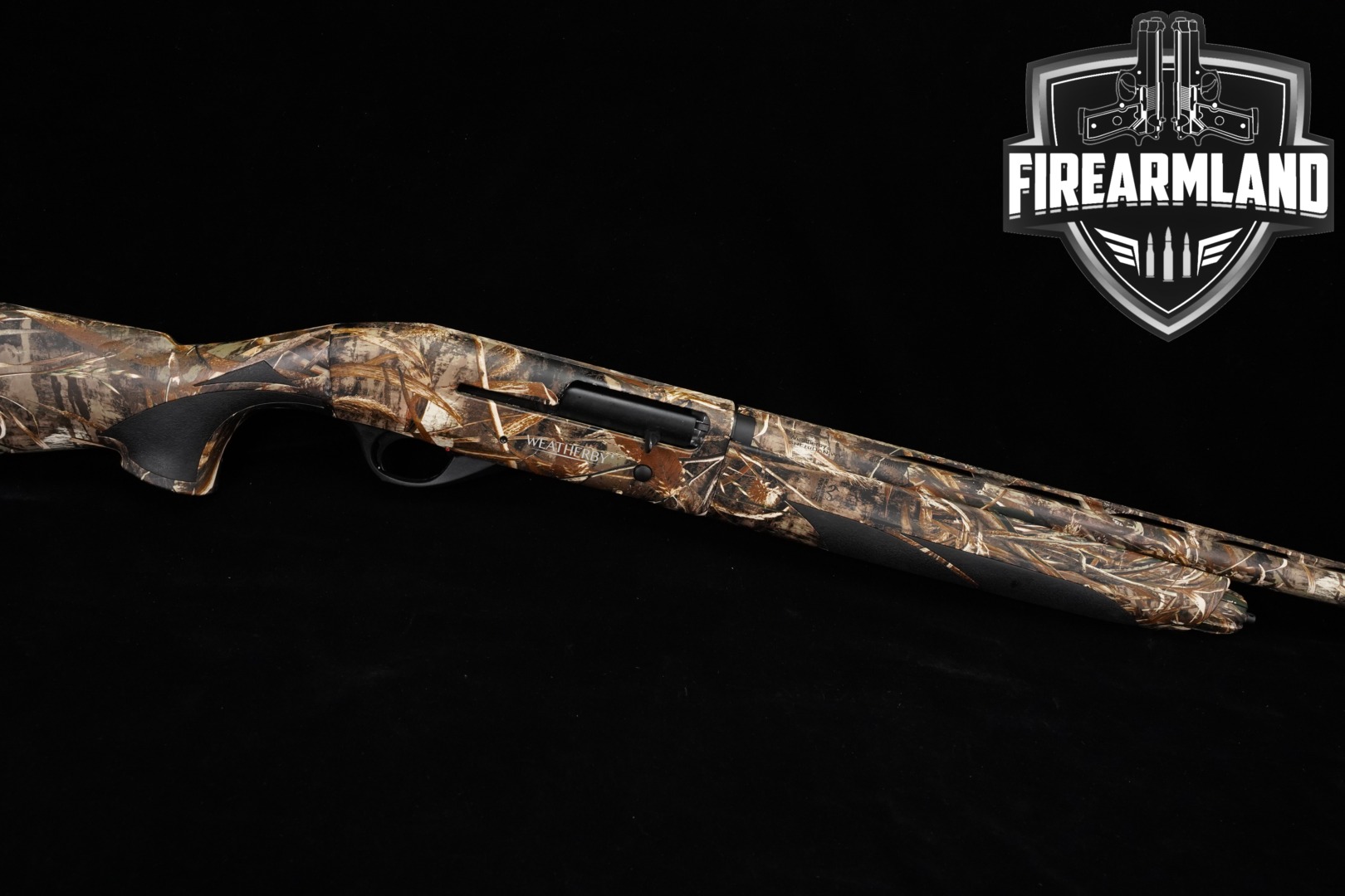 Weatherby Element Waterfowler MAX-5 12 Gauge Realtree MAX-5 Camo in Excellent Condition Thumbnail