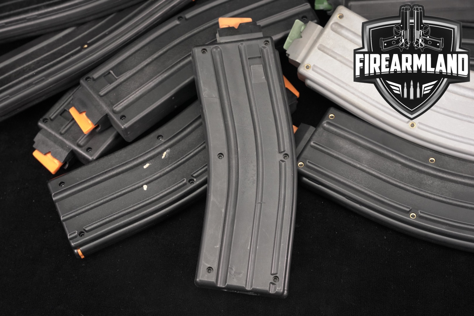 Colt ELEVEN (11) AR-1522 Magazines .22 LR in Very Good Condition Thumbnail