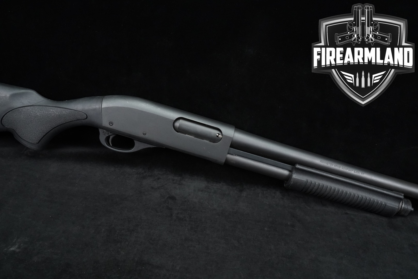 Remington Model 870 12 Gauge Black in Good Condition Thumbnail