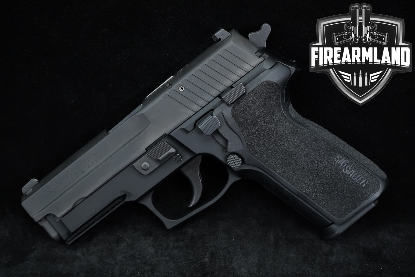 Sig Sauer P229 Nitron Compact CA Compliant 9mm Luger Black in Very Good Condition Thumbnail