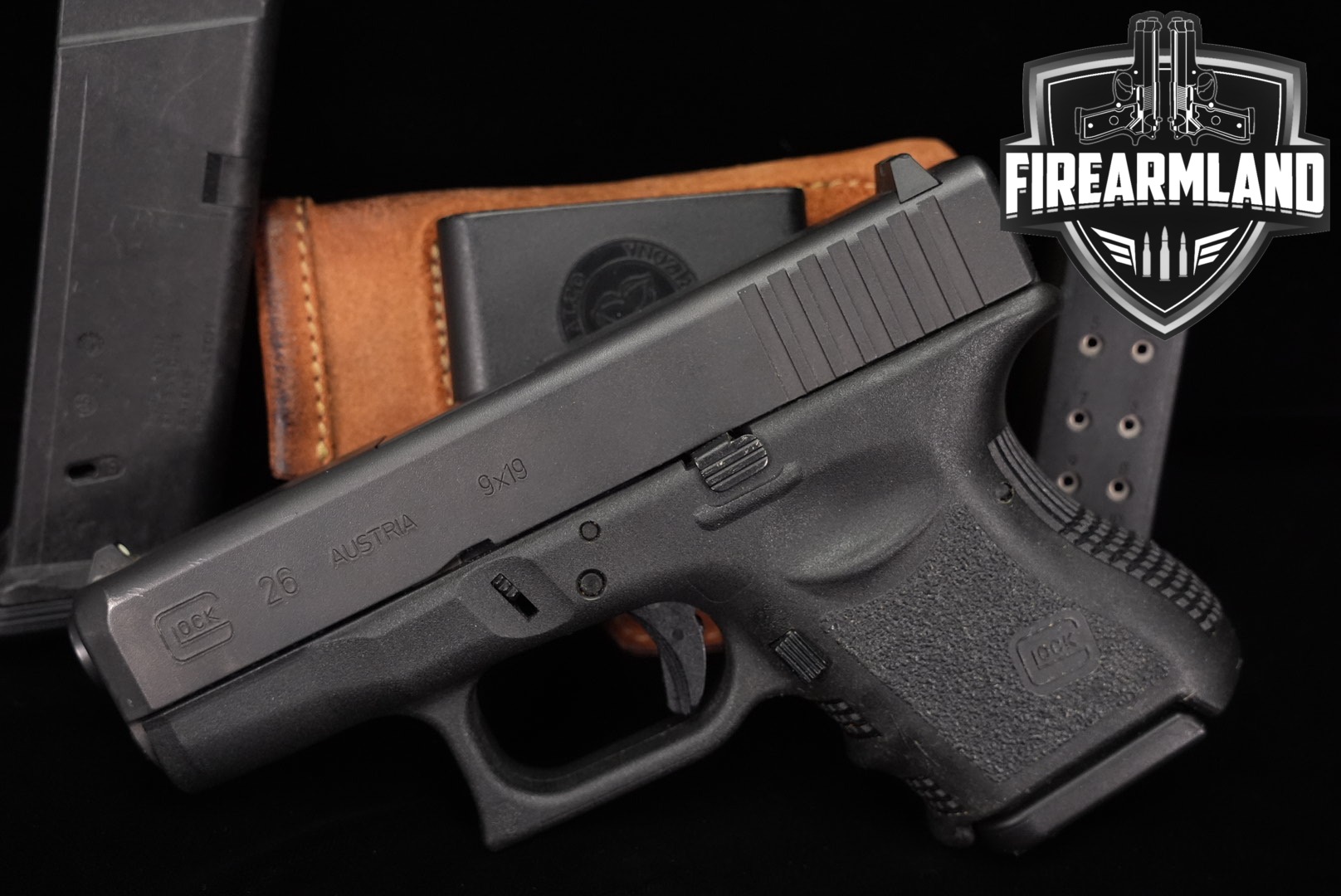 Glock 26 Gen3 G26 Gen 3 9mm 3.43 +THREE MAGS & HOLSTER-img-0
