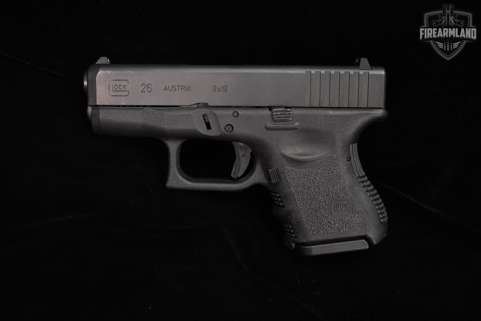 Glock 26 Gen3 G26 Gen 3 9mm 3.43 +THREE MAGS & HOLSTER-img-3