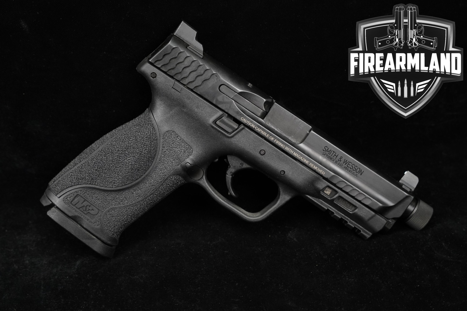 Smith & Wesson (S&W) M&P9 M2.0 Full Size Threaded Barrel, No Thumb Safety 9mm Luger Black in Very Good Condition Thumbnail