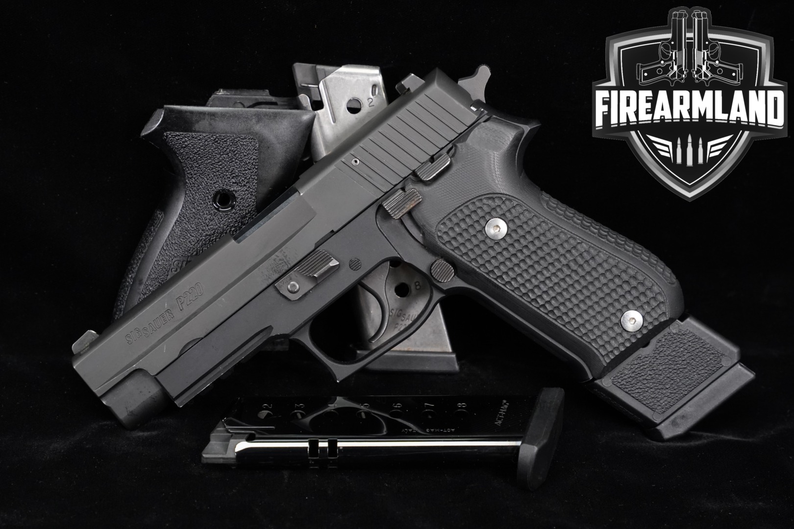 Sig Sauer P220 Railed Frame (R) .45 ACP Black in Good Condition Thumbnail