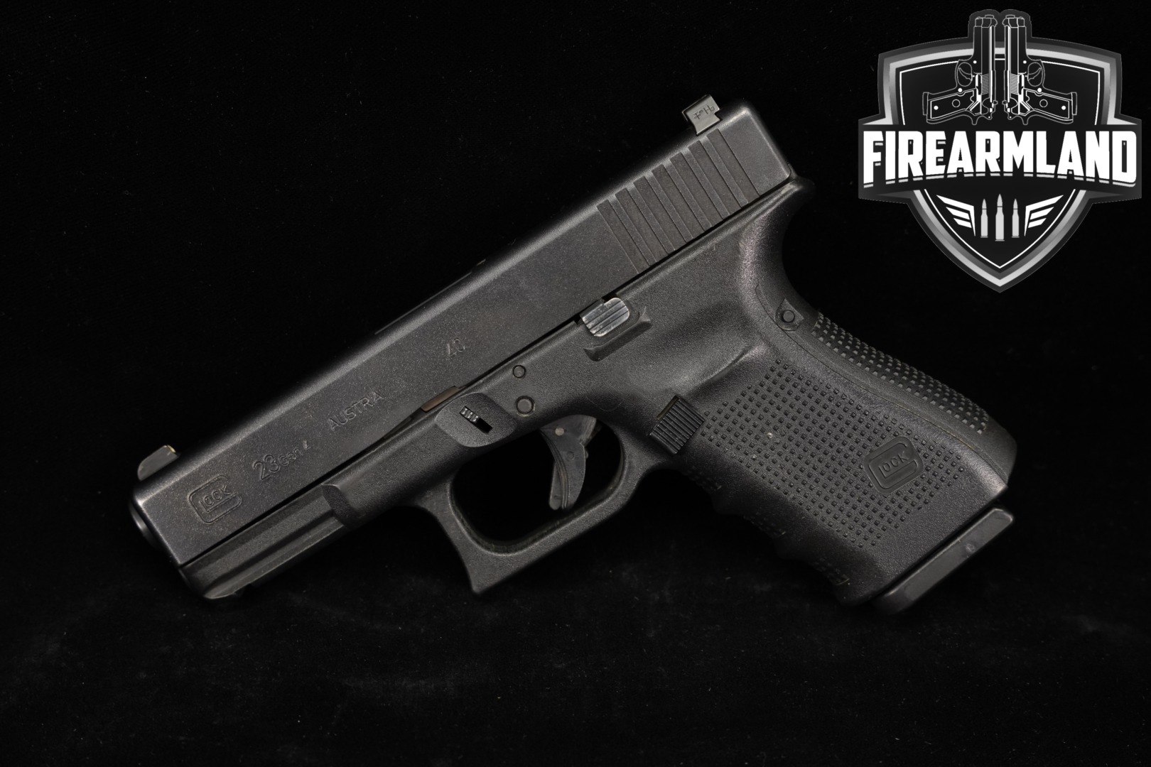 Glock 23 Gen4 .40 S&W Black in Good Condition Thumbnail