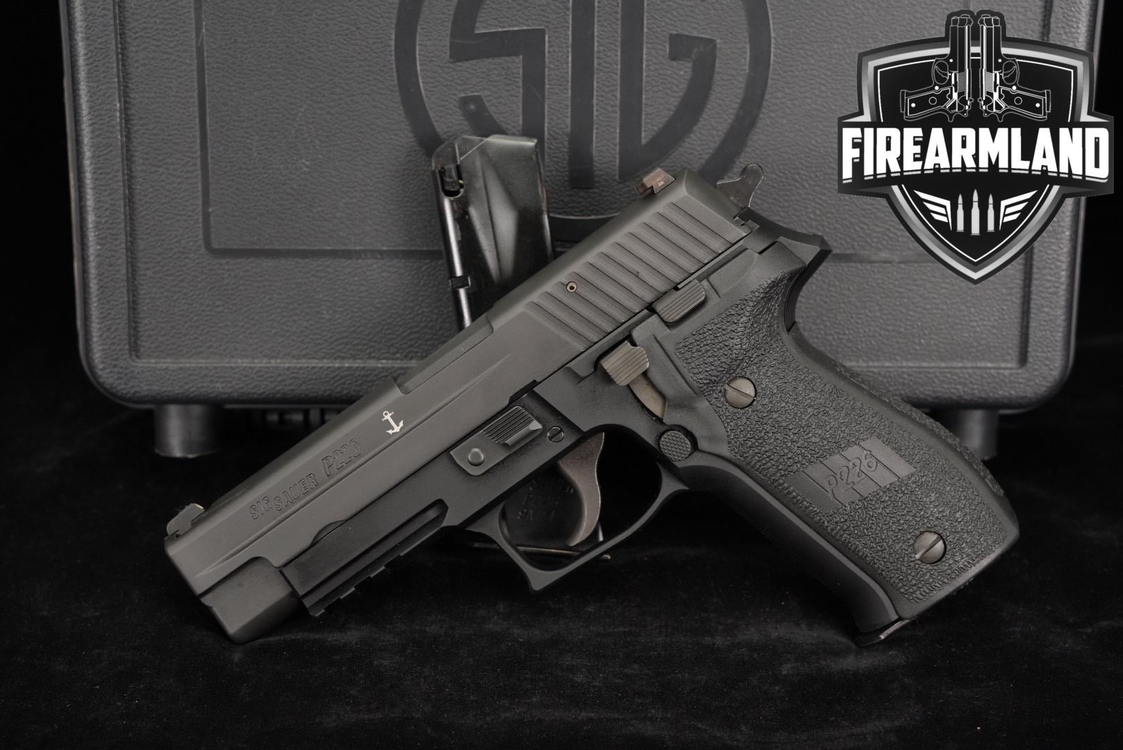 Sig Sauer P226 9mm 4.4 P 226 +2 MAGS & ORIG CASE-img-0