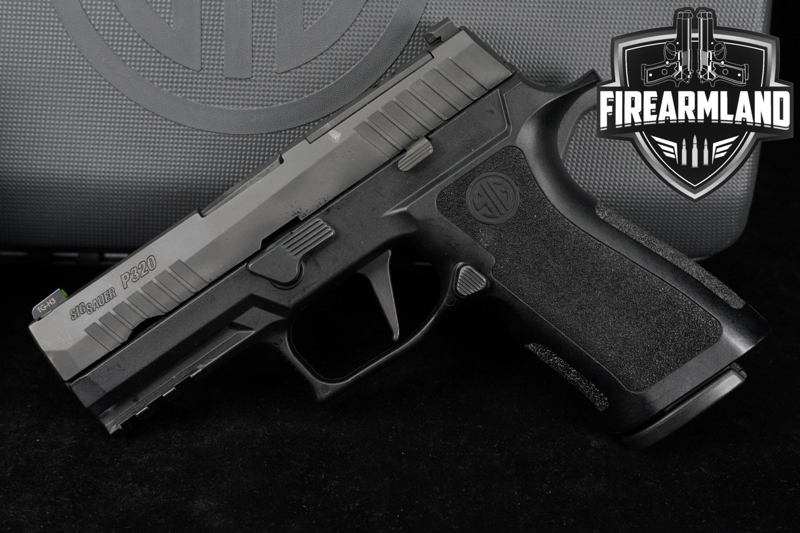 Sig Sauer P320 Carry Pro-Cut 9mm Luger Black in Good Condition Thumbnail