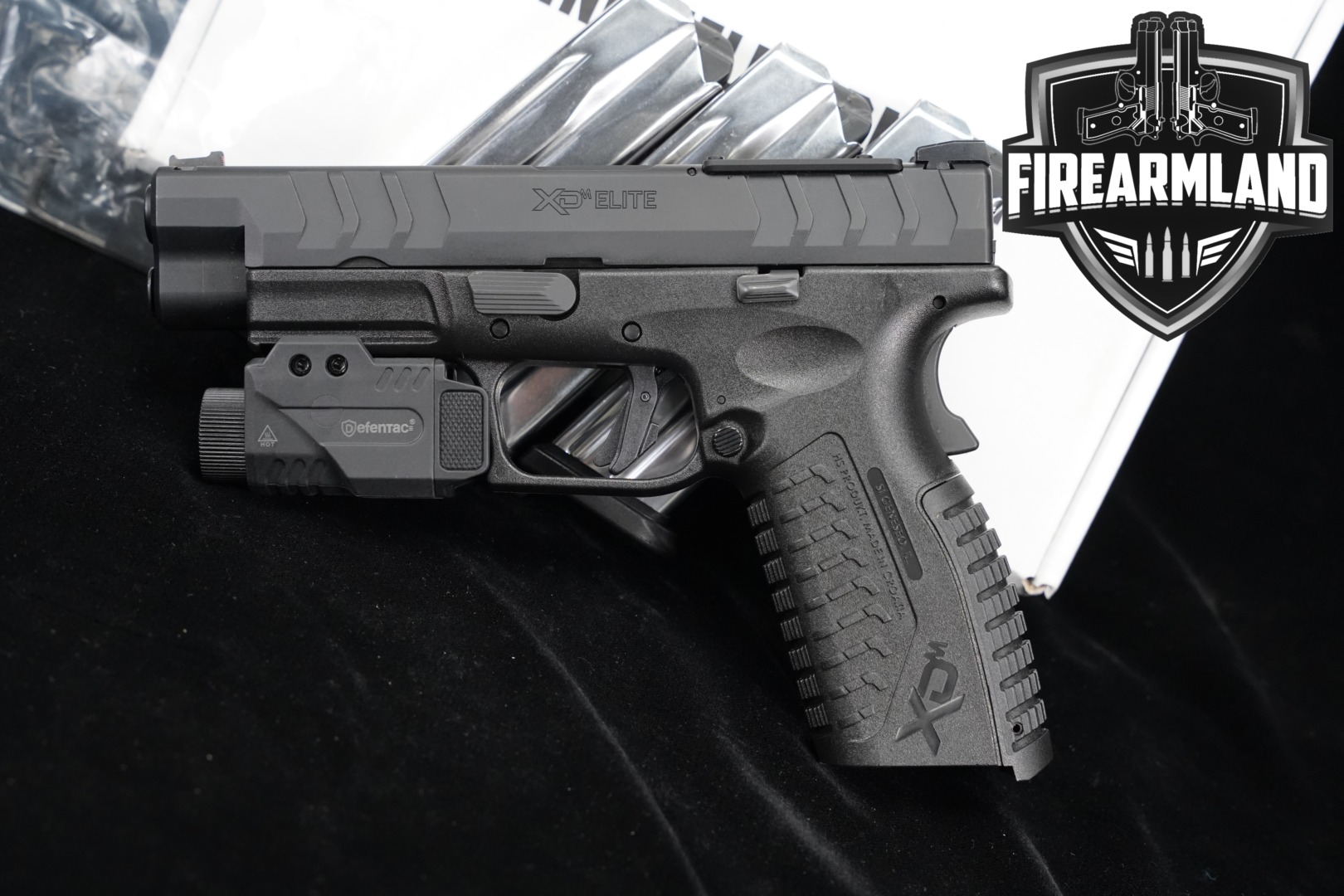 Springfield Armory XD-M Elite 4.5" OSP 9mm Luger Black in Excellent Condition Thumbnail