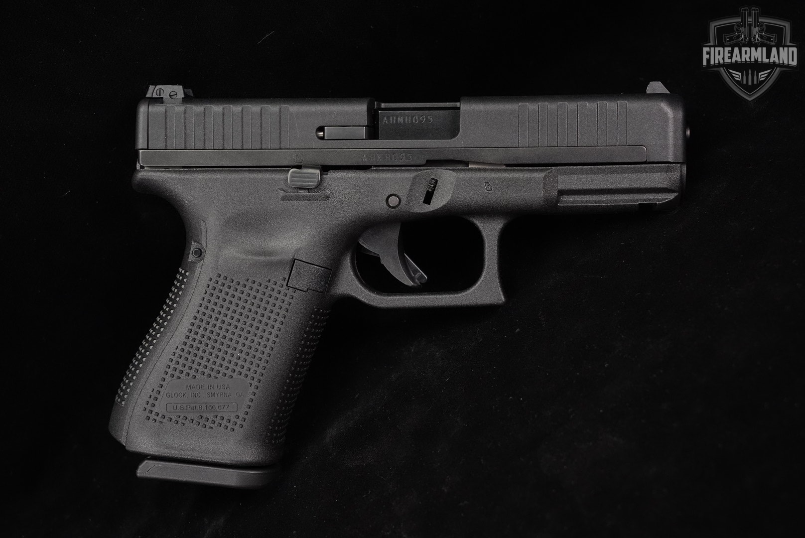 Glock 44 G44 22LR 4.02 +2 MAGS & ORIG CASE-img-4