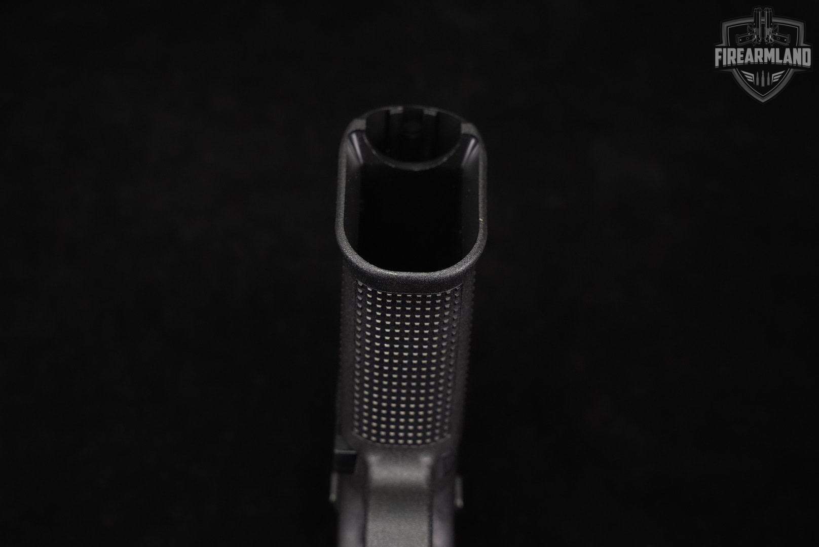 Glock 44 G44 22LR 4.02 +2 MAGS & ORIG CASE-img-8