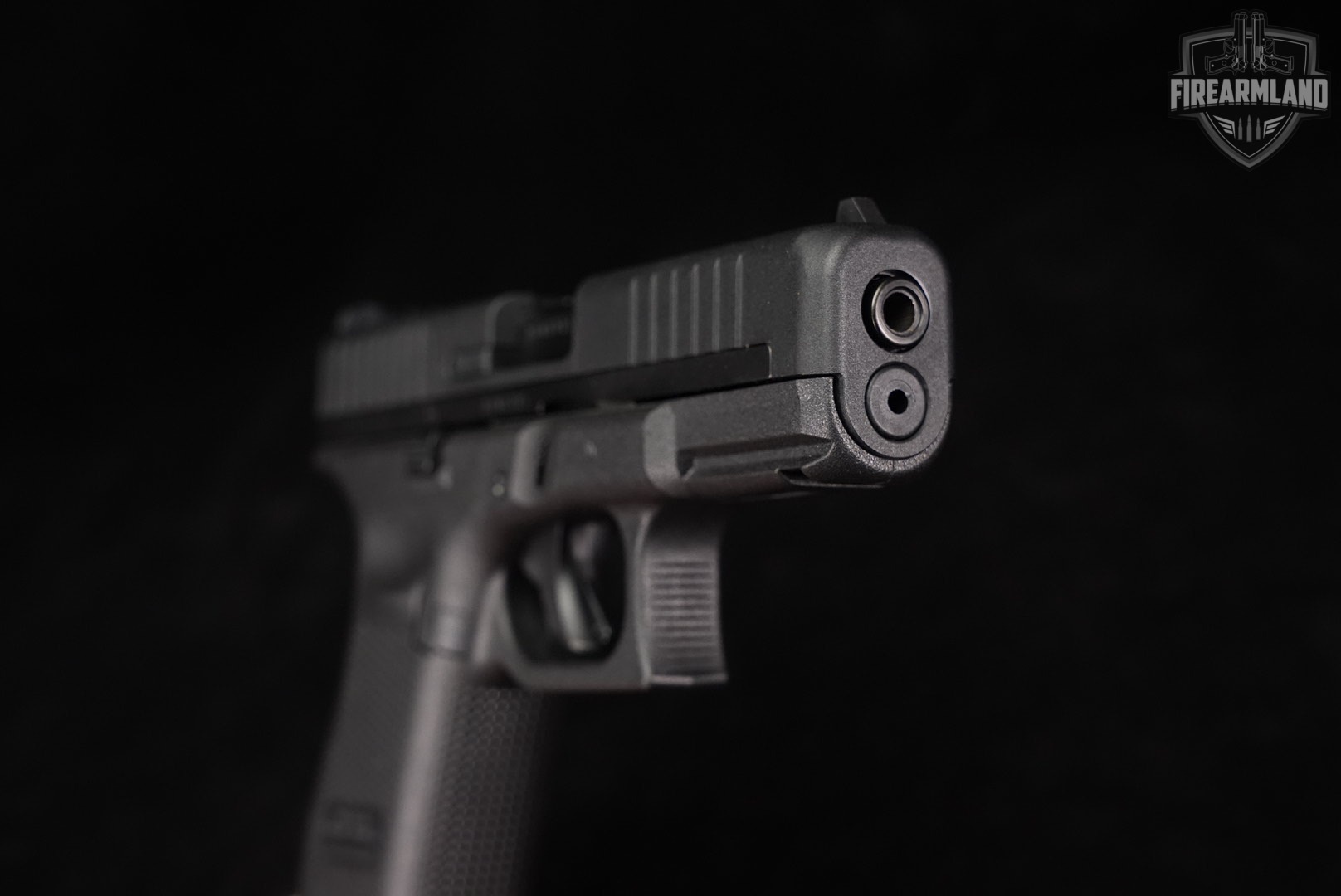 Glock 44 G44 22LR 4.02 +2 MAGS & ORIG CASE-img-9