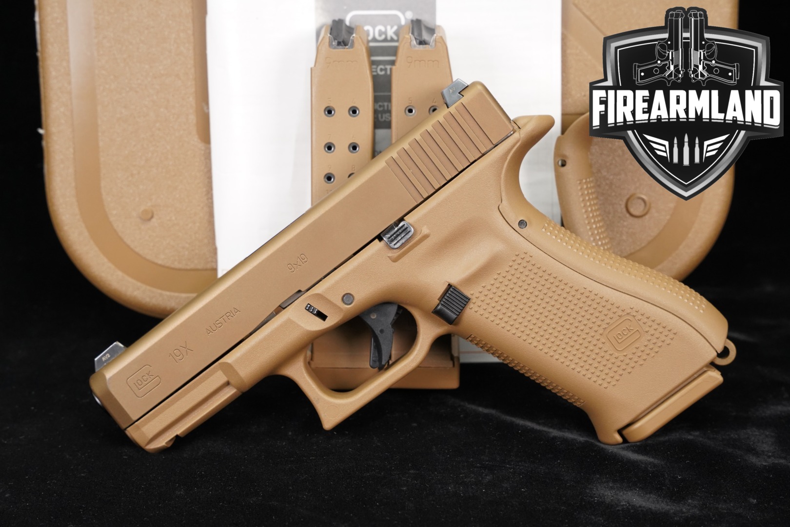 Glock G19X GNS 9mm Luger Coyote in Excellent Condition Thumbnail