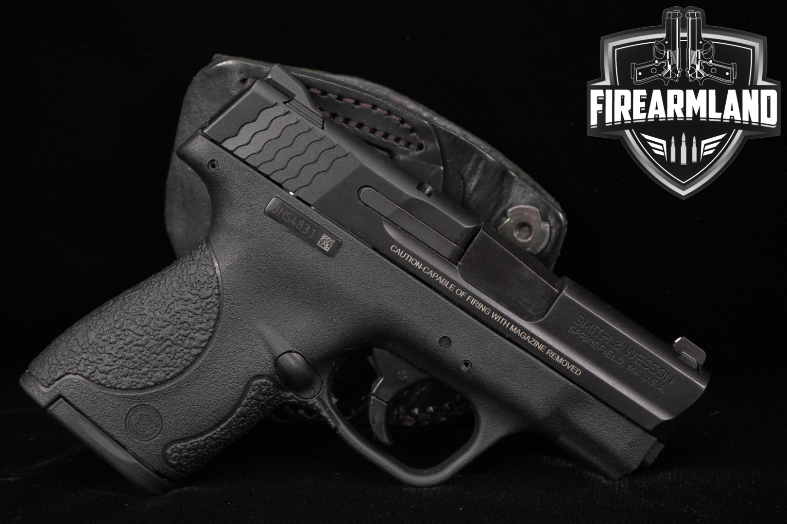 Smith & Wesson (S&W) M&P 40 Shield No Thumb Safety .40 S&W Black in Very Good Condition Thumbnail