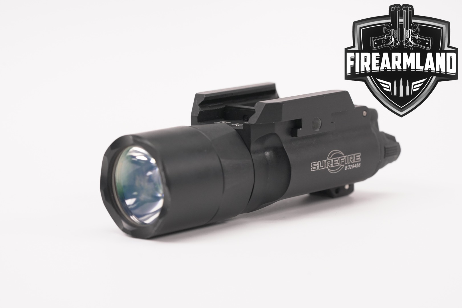 SureFire X300 Ultra X300U-B in Excellent Condition Thumbnail